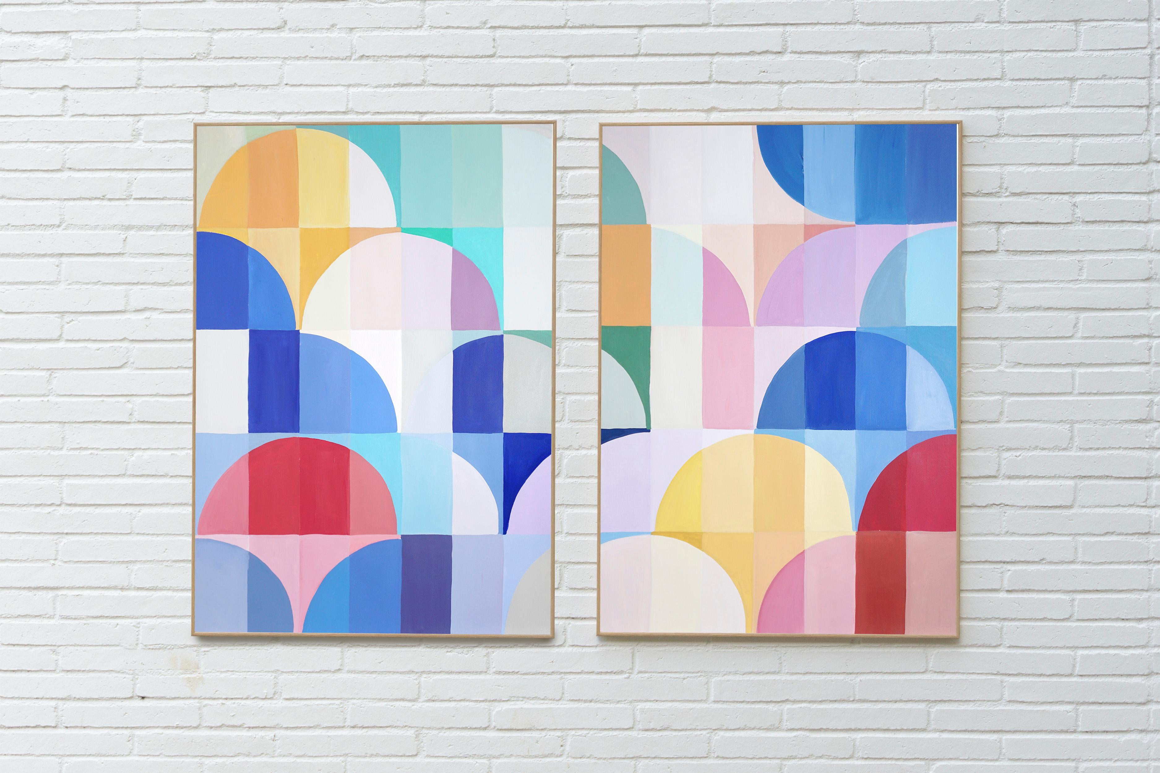 Bauhaus Bright Summer, Arches Architecture Diptych, Red, Blue Geometric Balloons (ballons géométriques rouges et bleus) - Painting de Natalia Roman