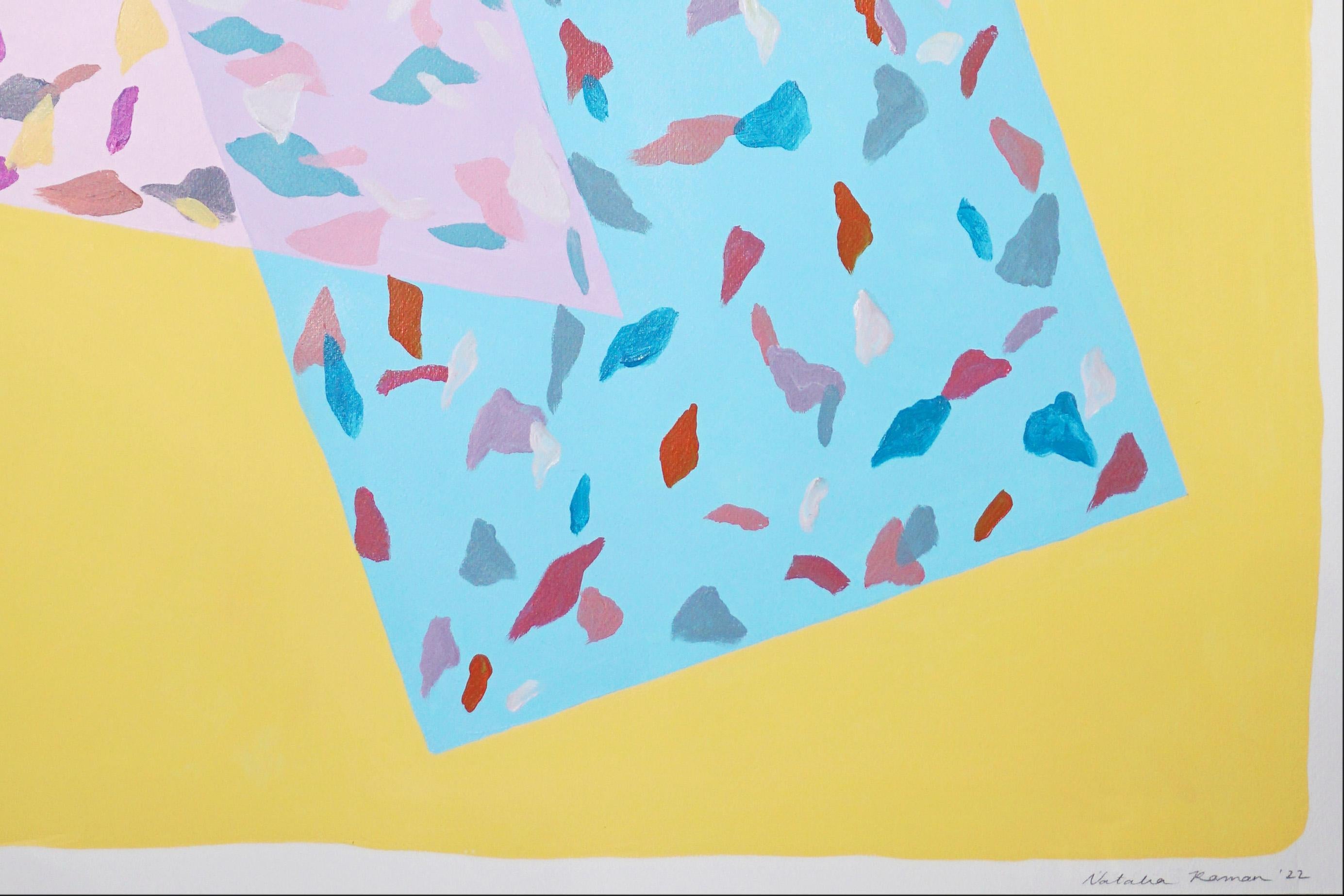 Pavimento in terrazzo blu e rosa, sfondo giallo, pittura geometrica, astratto - Painting Astrattismo geometrico di Natalia Roman