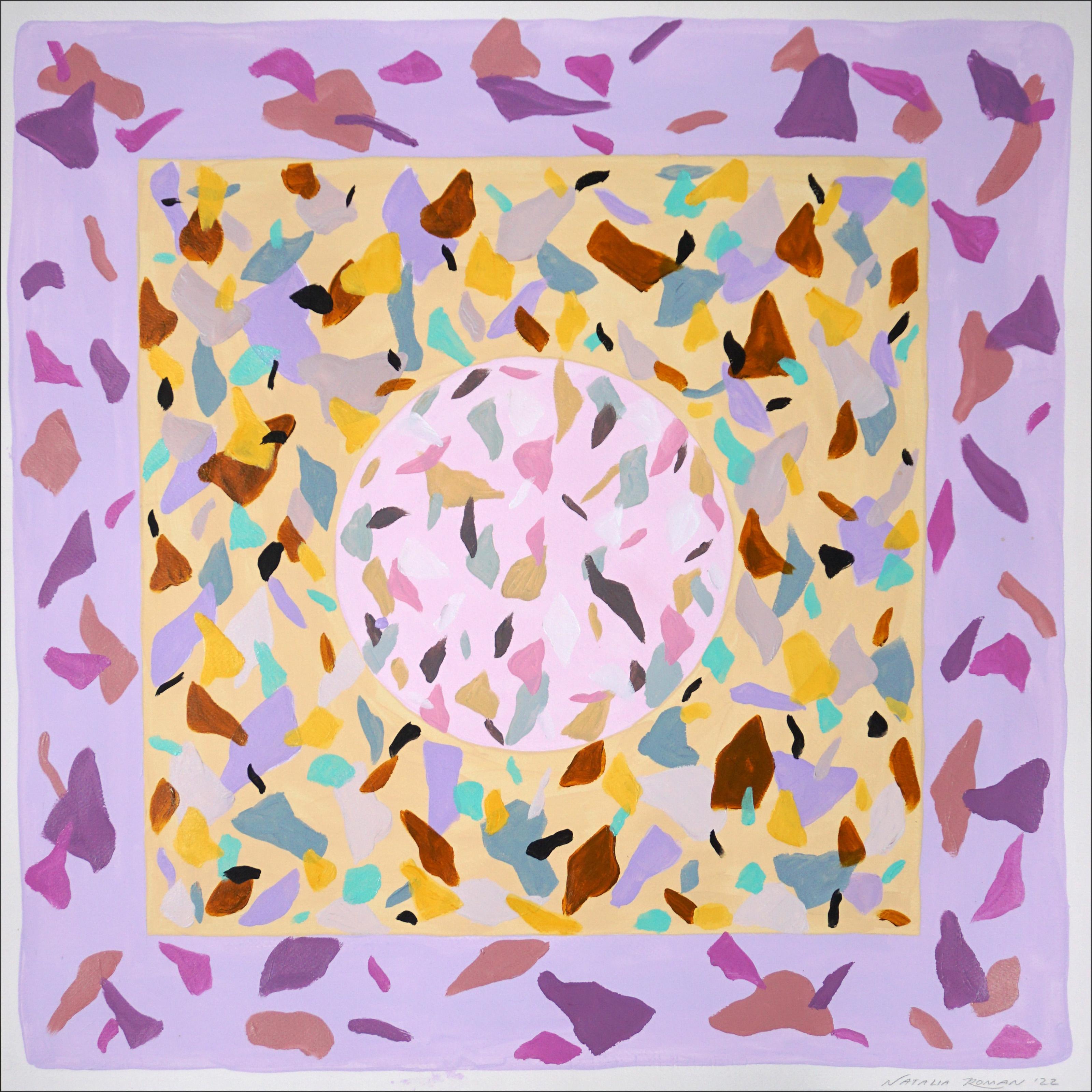 Natalia Roman Still-Life Painting – Rosa Architektur, Pastellfarbene Geometrische Komposition, Quadratisches Gemälde auf Papier