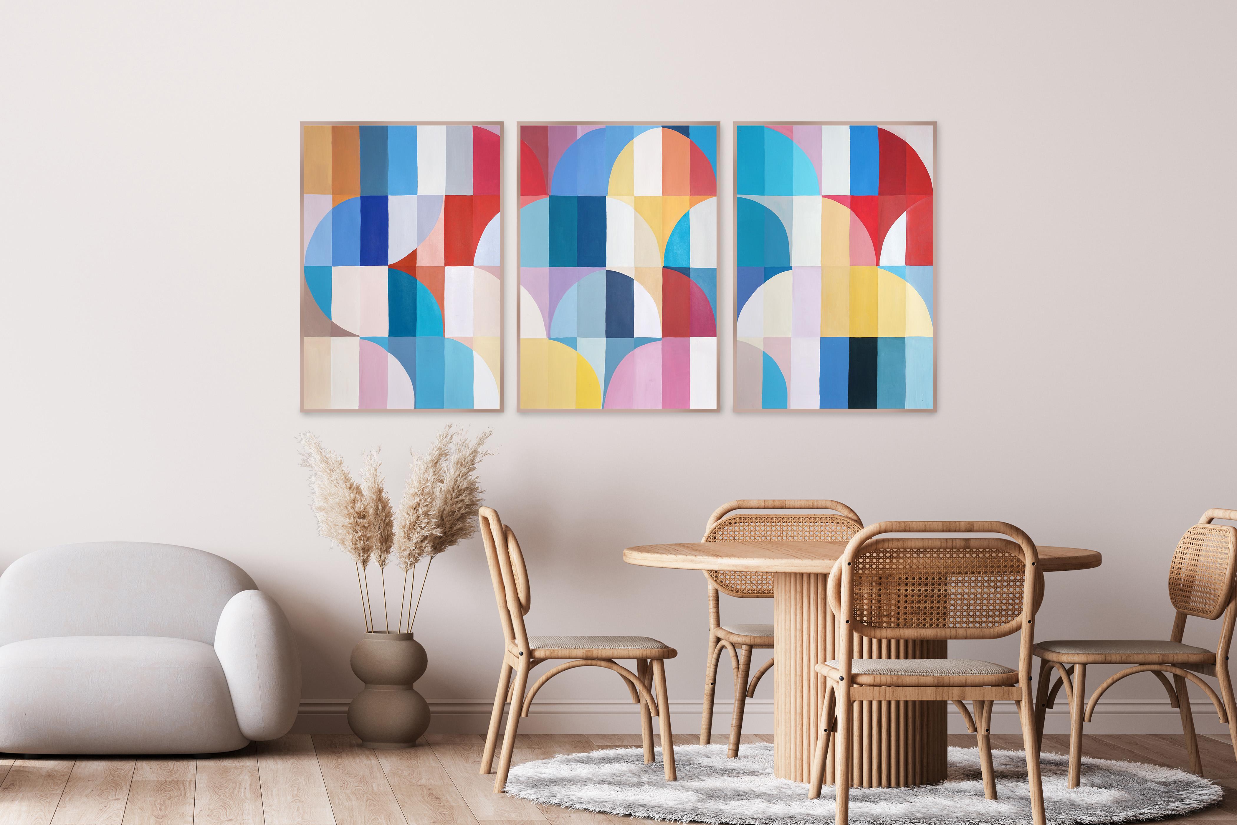 Archi di fiori vivaci, trittico di toni primari, curve di ombrelli su carta - Painting di Natalia Roman