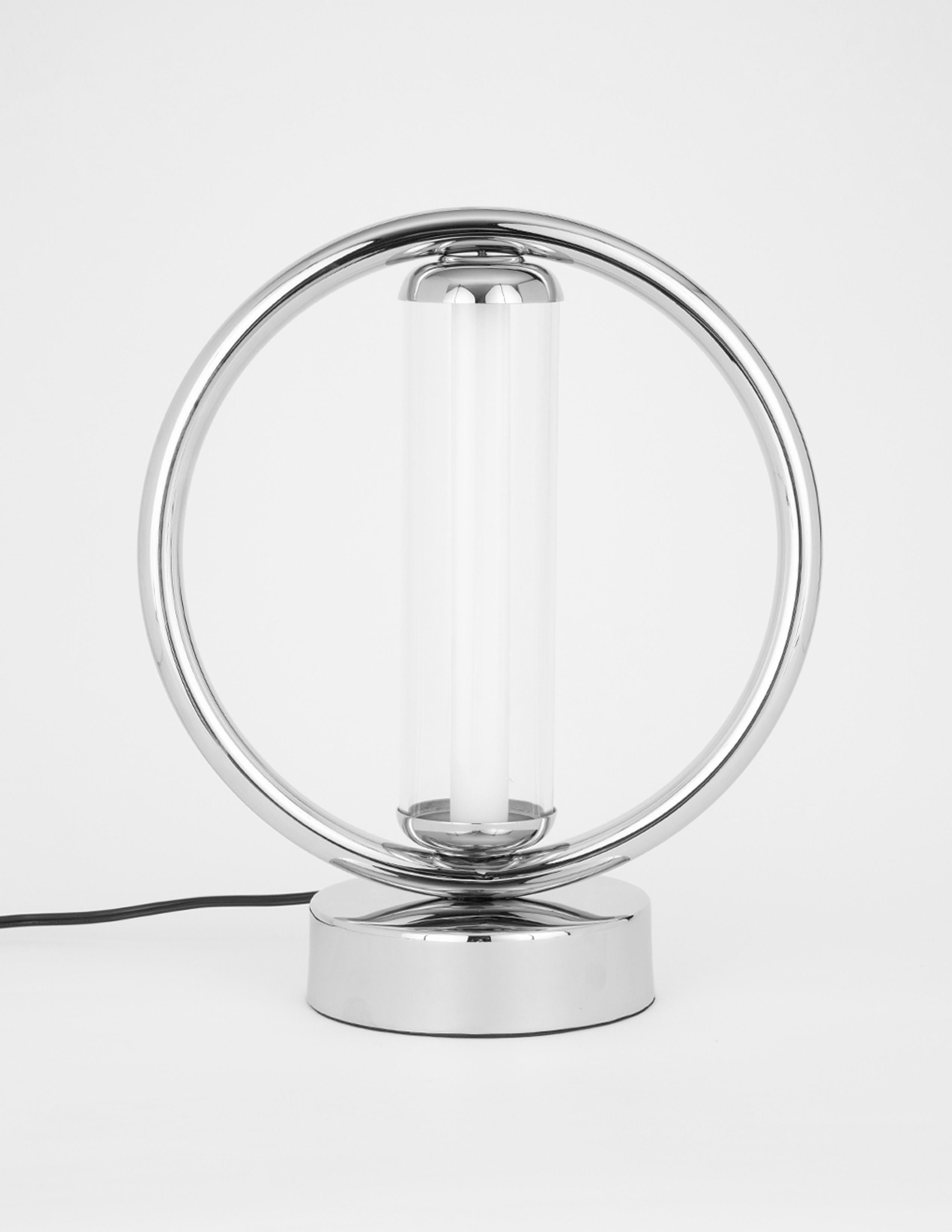 Esse Horizontal Pendant Lamp by Saadia Design
Dimensions: D 14 x W 28 x H 31 cm.
Materials: Polished steel, acrylic, and silicone.

All our lamps can be wired according to each country. If sold to the USA it will be wired for the USA for instance.
