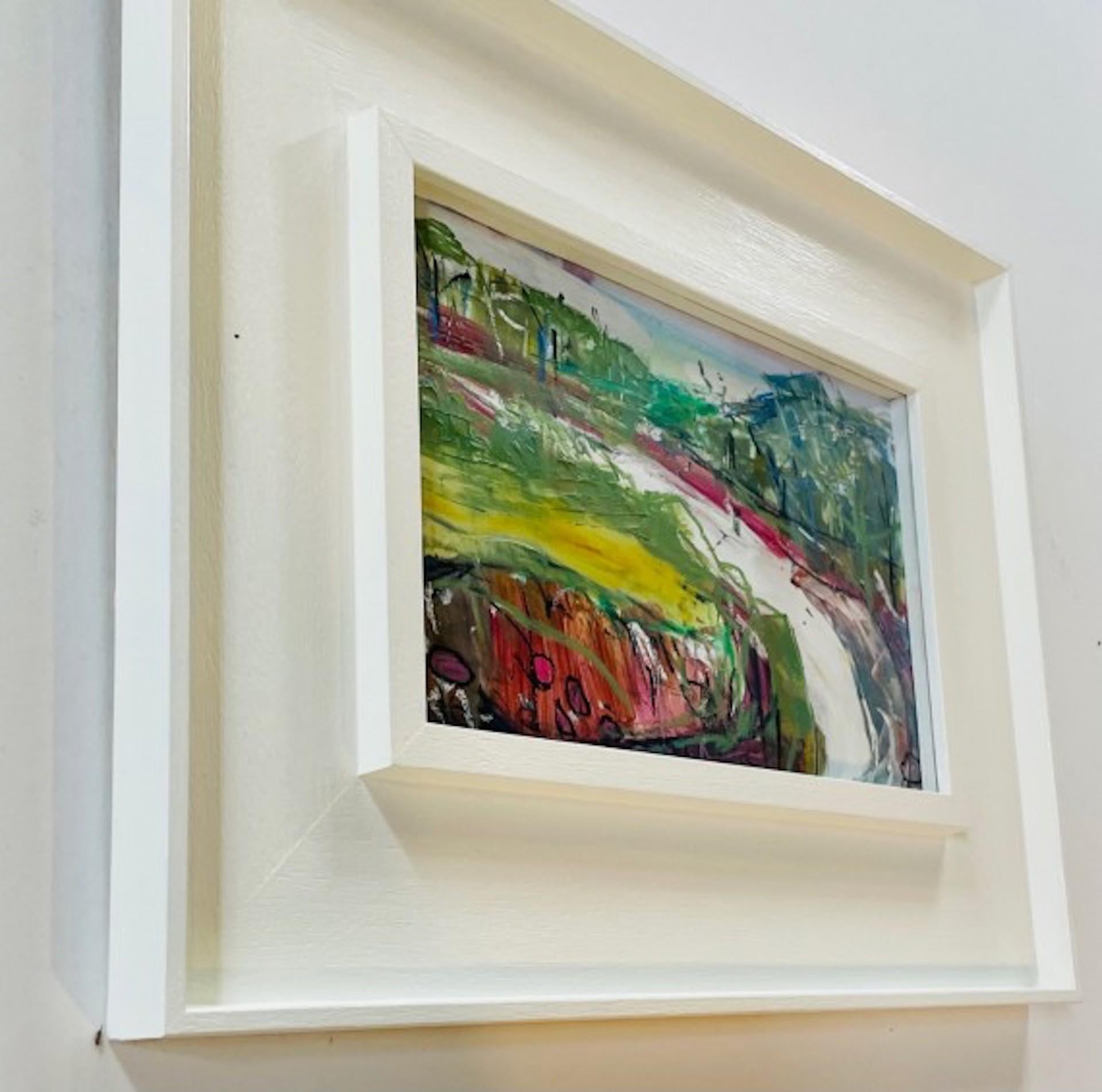 Natalie Oiseau, Country Lane II, peinture abstraite originale de paysage en techniques mixtes - Marron Landscape Painting par Natalie Bird