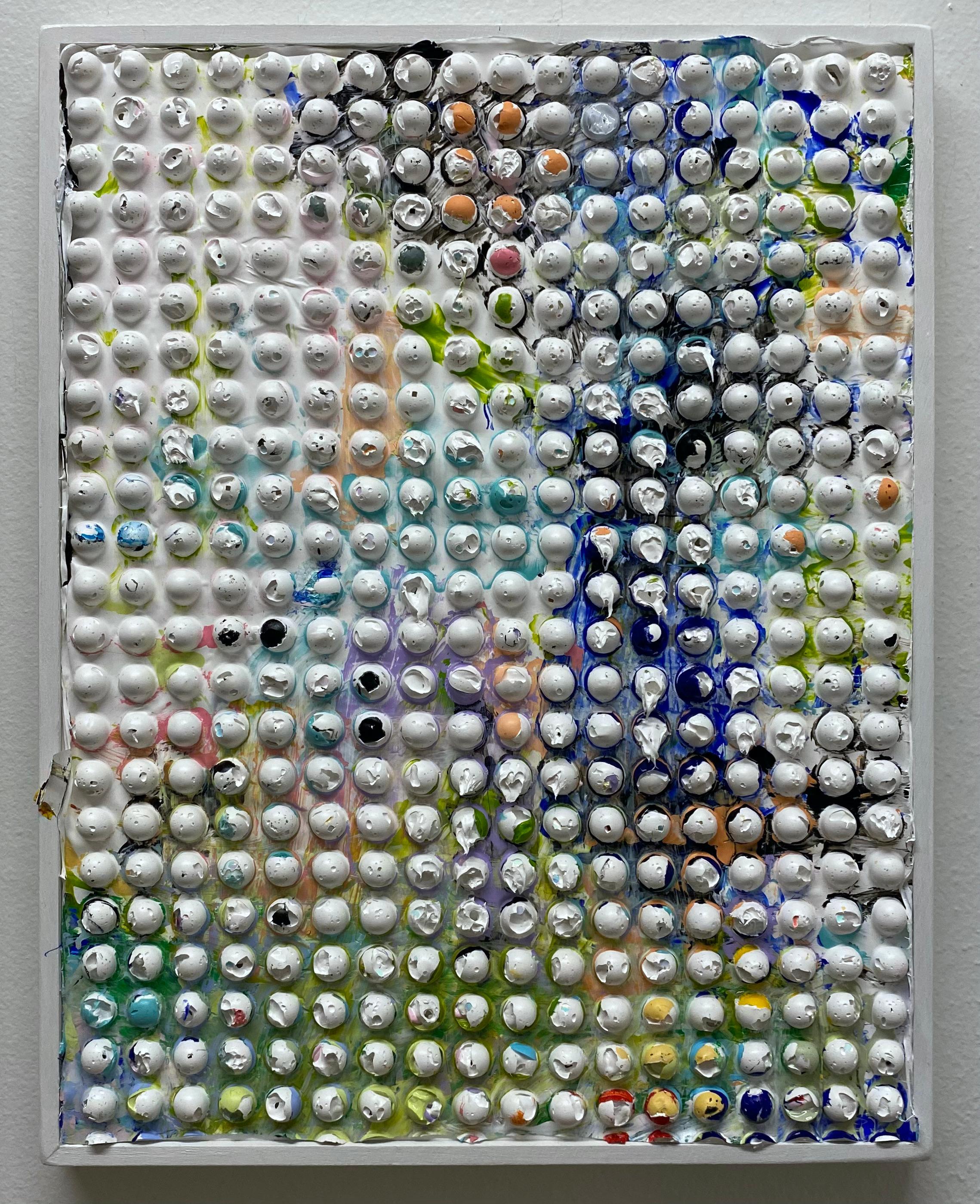 Colcha de círculos blancos 2- pintura acrílica enmarcada y moldeada con textura - Mixed Media Art de Natalie Harrison