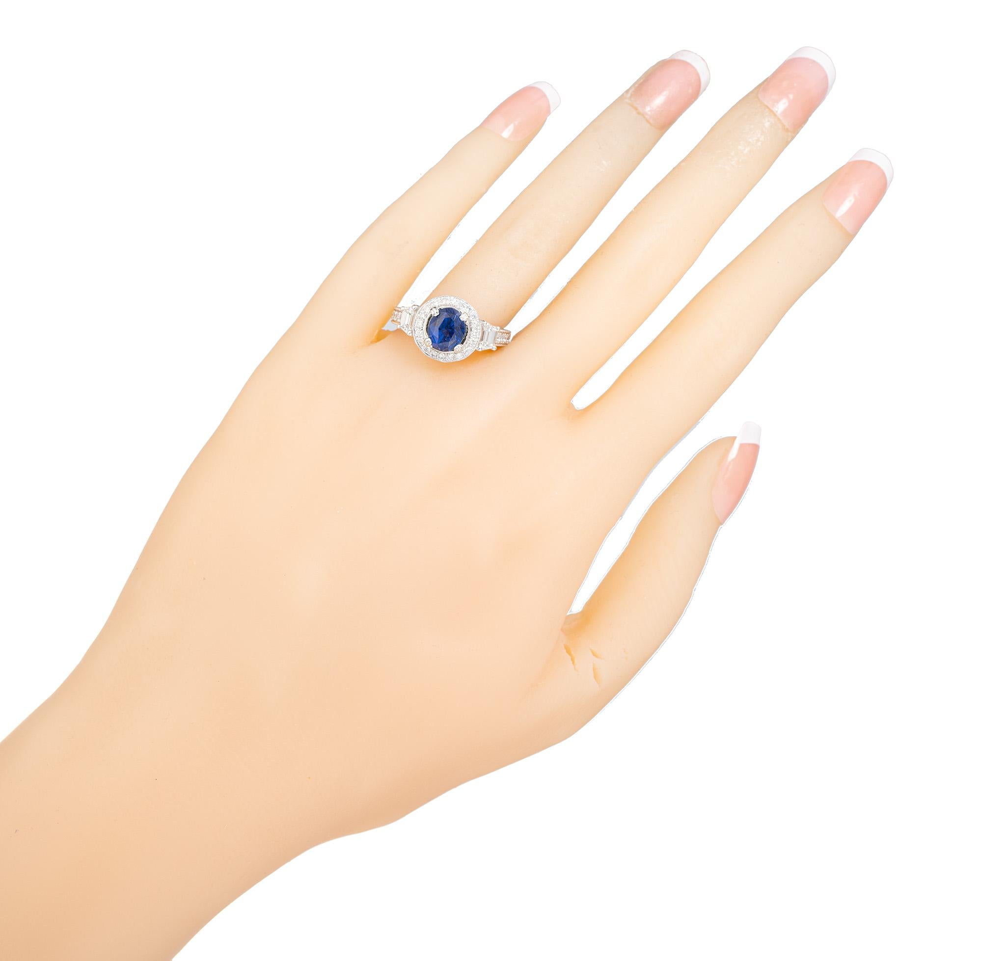 Natalie K, bague de fiançailles halo en platine avec saphir ovale de 2,07 carats certifié GIA et diamants  en vente 3