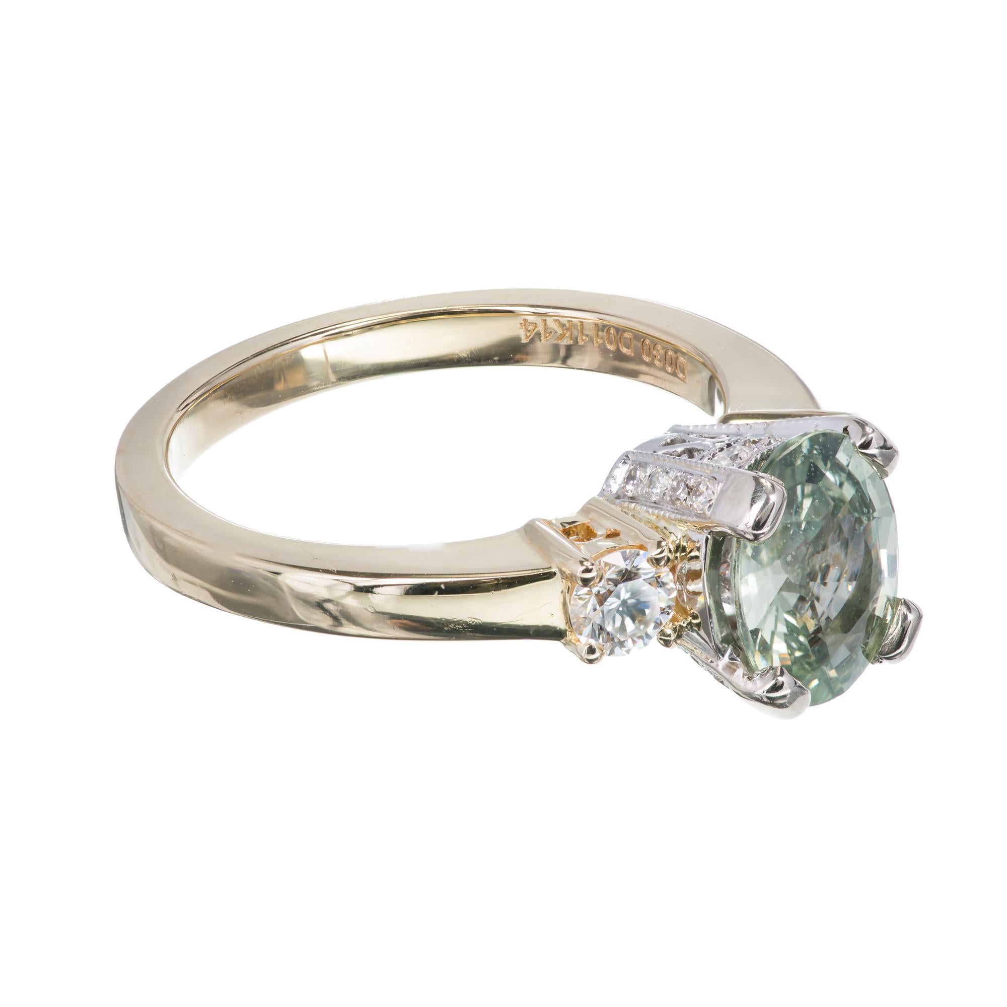 Natalie K Bague de fiançailles à trois pierres en or avec saphir vert naturel et diamant en vente 1