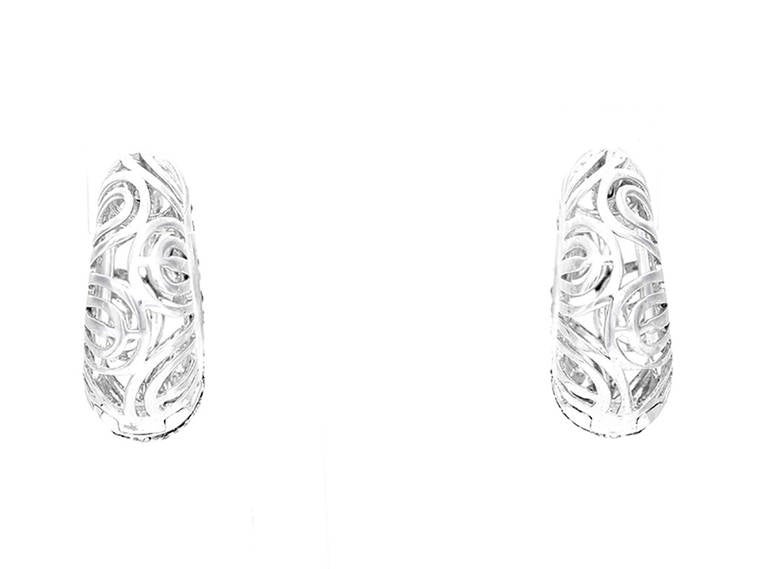 Natalie K Boucles d'oreilles cerceau tourbillon en or avec diamants blancs et blancs Excellent état - En vente à Dallas, TX