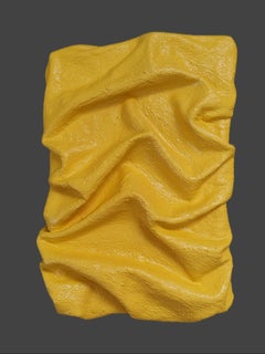 Canary Gleam, Skulptur aus in Ton getränktem Stoff, für Wandinstallation