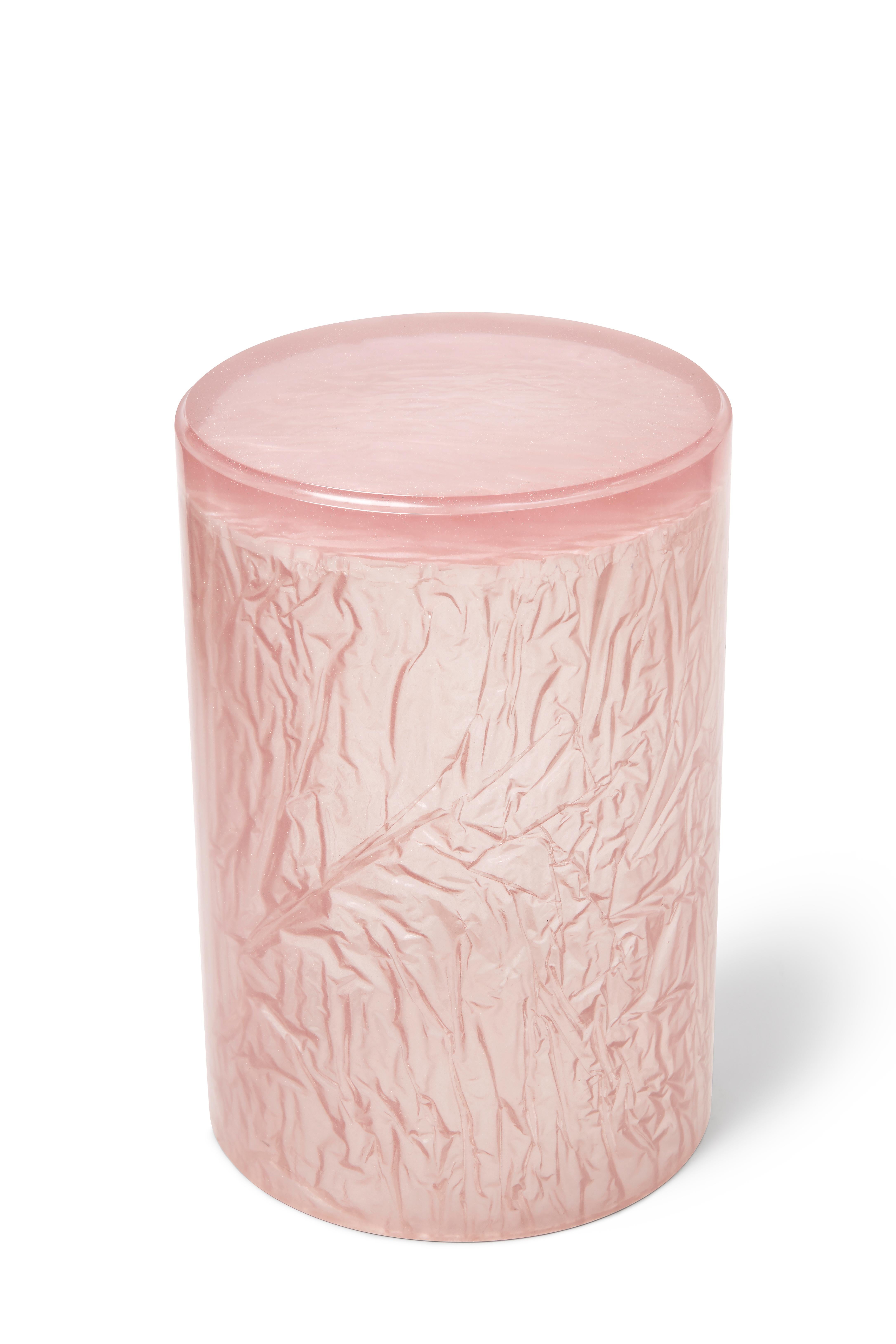 Zeitgenössischer Beistelltisch oder Hocker aus Harz-Acryl von Natalie Tredgett, glänzend, rosa (Gegossen) im Angebot