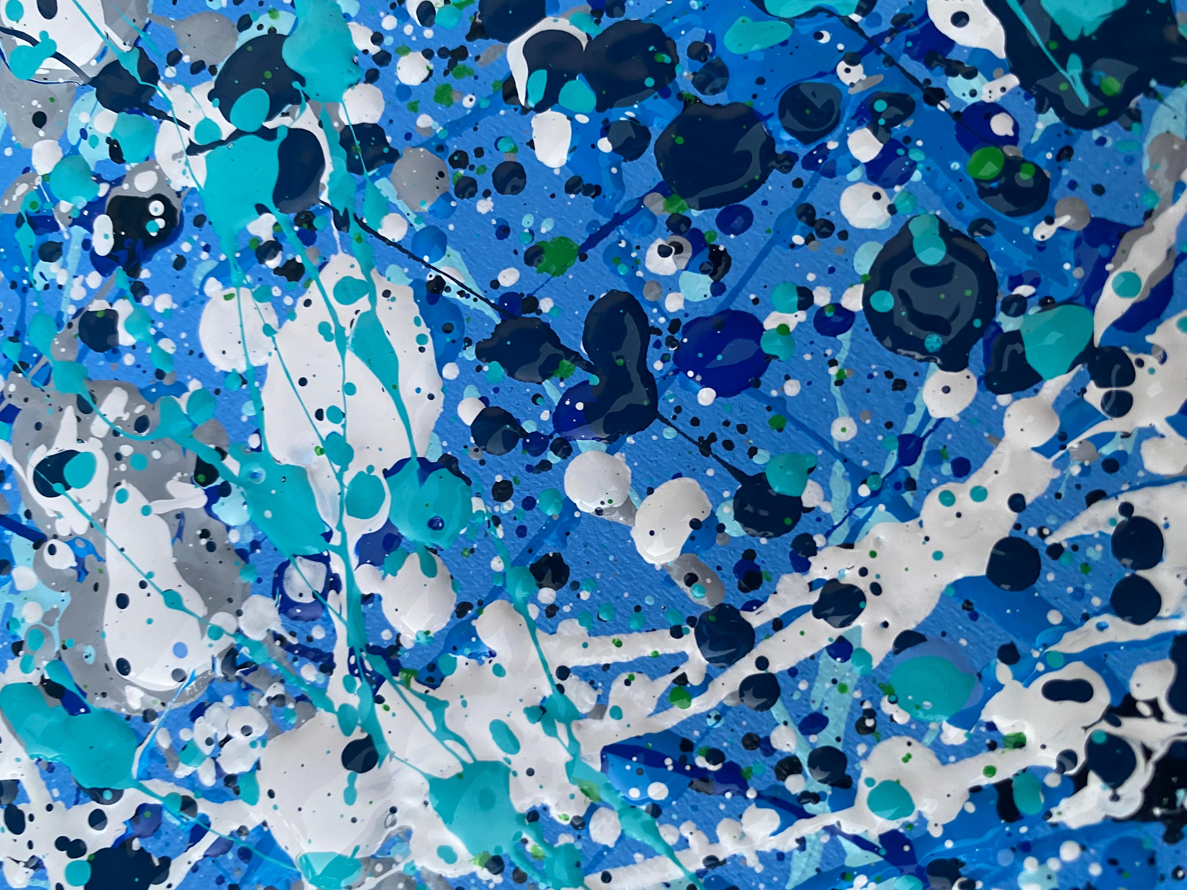 Mare blu - azione di dripping painting in vendita 9