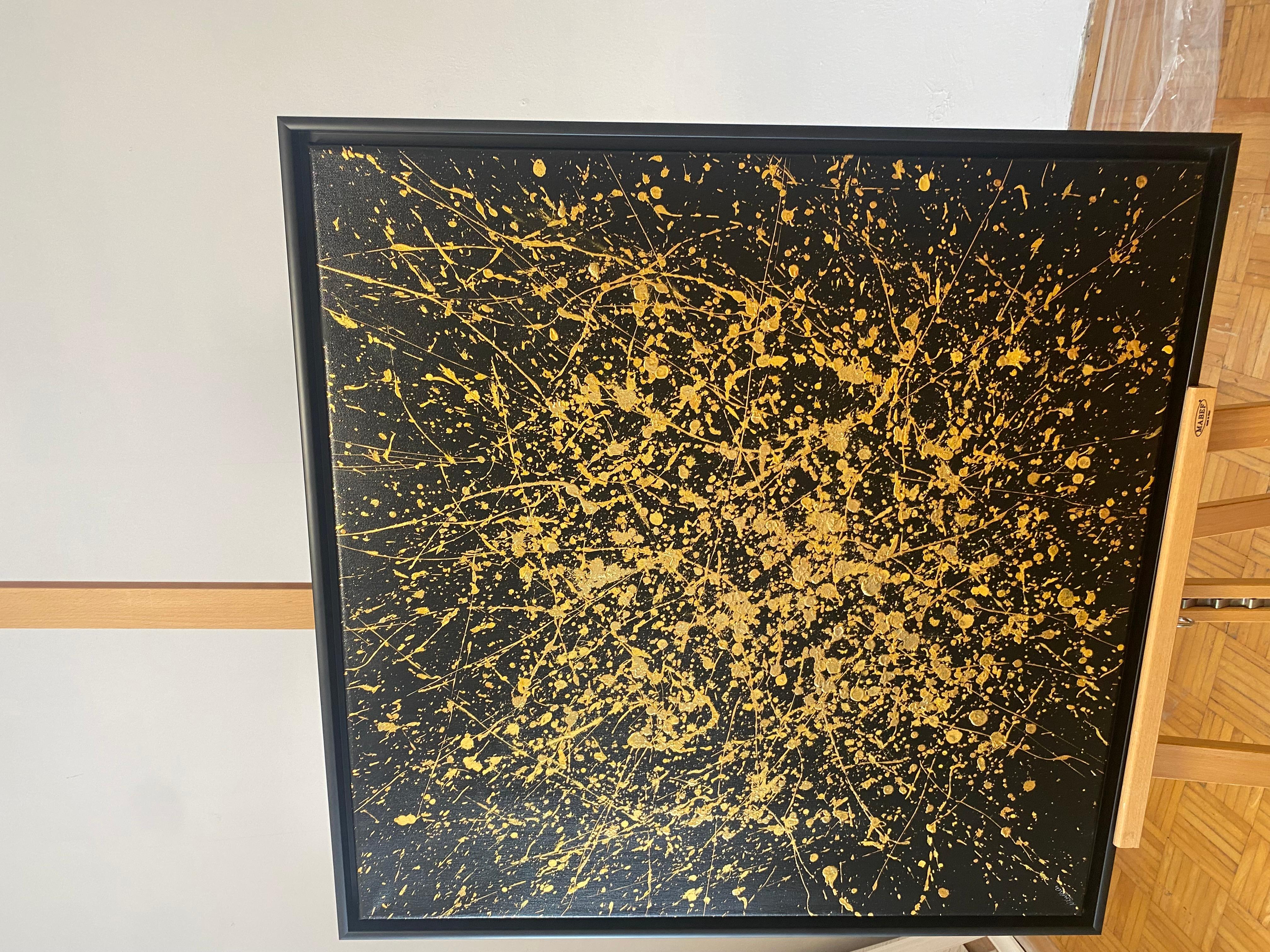 In quest'opera ho scatenato l'energia grezza attraverso schizzi d'oro dinamici su una tela nera profonda, fondendo l'espressionismo esuberante con la pop art minimalista. Le gocce dorate brillano come stelle in un'esplosione cosmica, simboleggiando