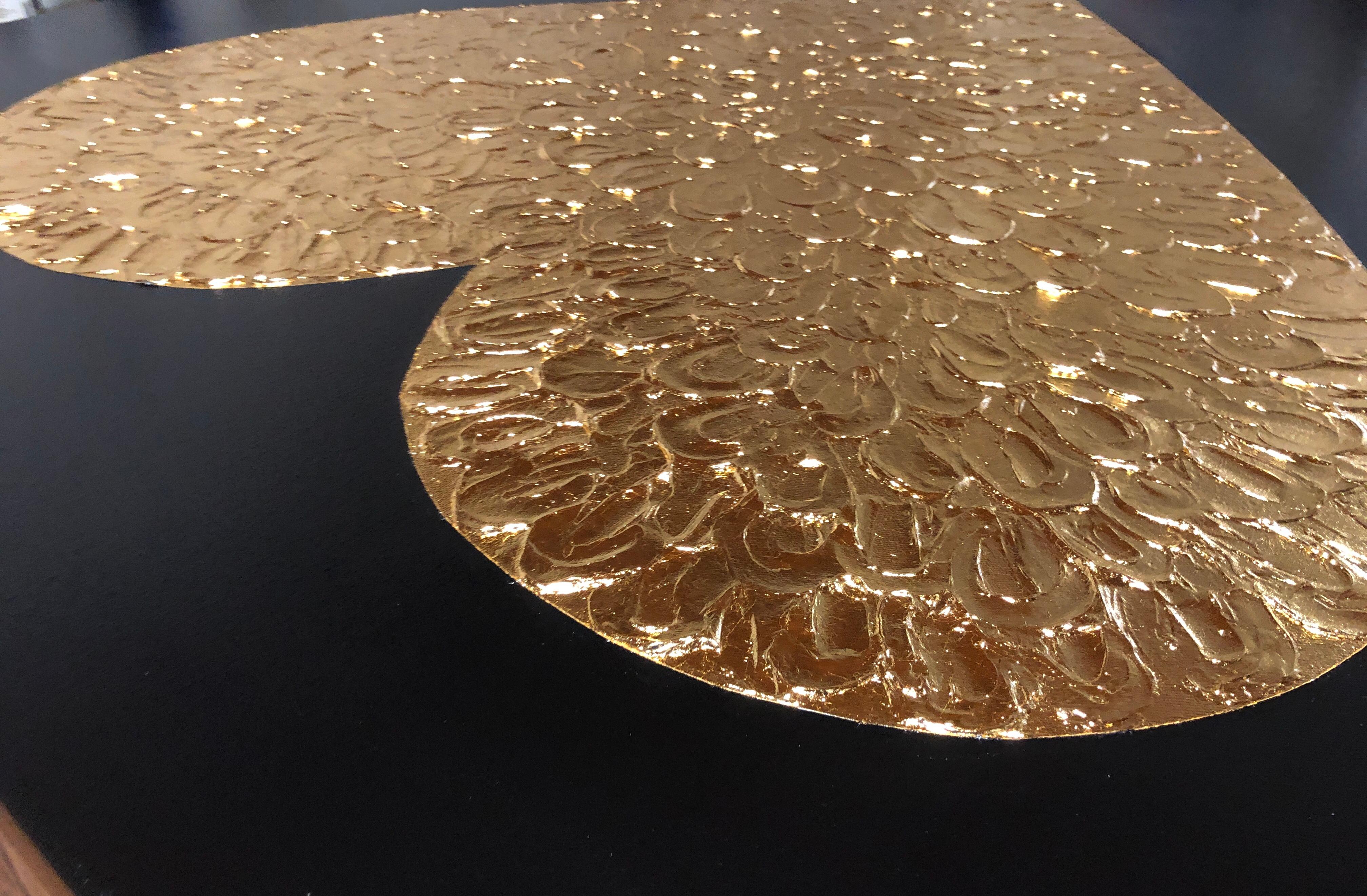 Herz in Gold - 3D Liebe, Amour, Amore Weiß und Gold strukturiert, Vergoldung (Pop-Art), Painting, von Nataliia Krykun
