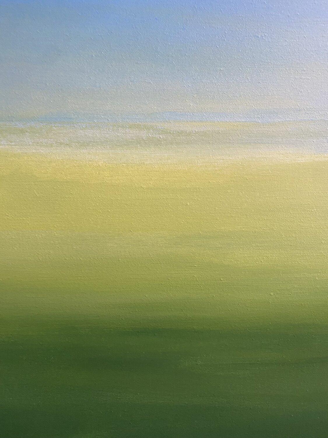 Campo de violación, paisaje minimalista cielo azul, campo verde - Landscape Painting Azul de Nataliia Krykun