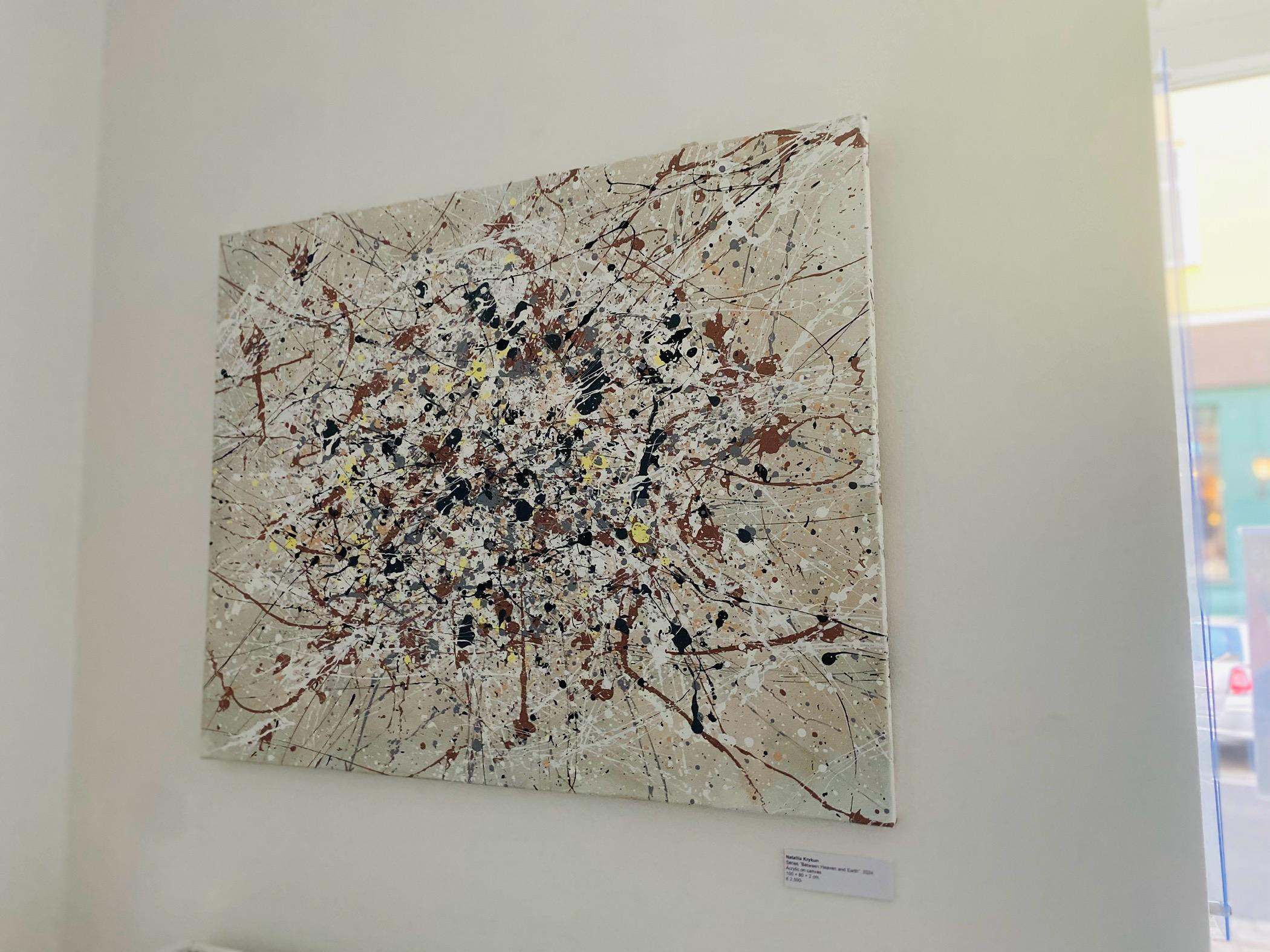 Serie Between Heaven and Earth – Pastell, ruhiges Interieur im skandinavischen Stil – Painting von Nataliia Krykun
