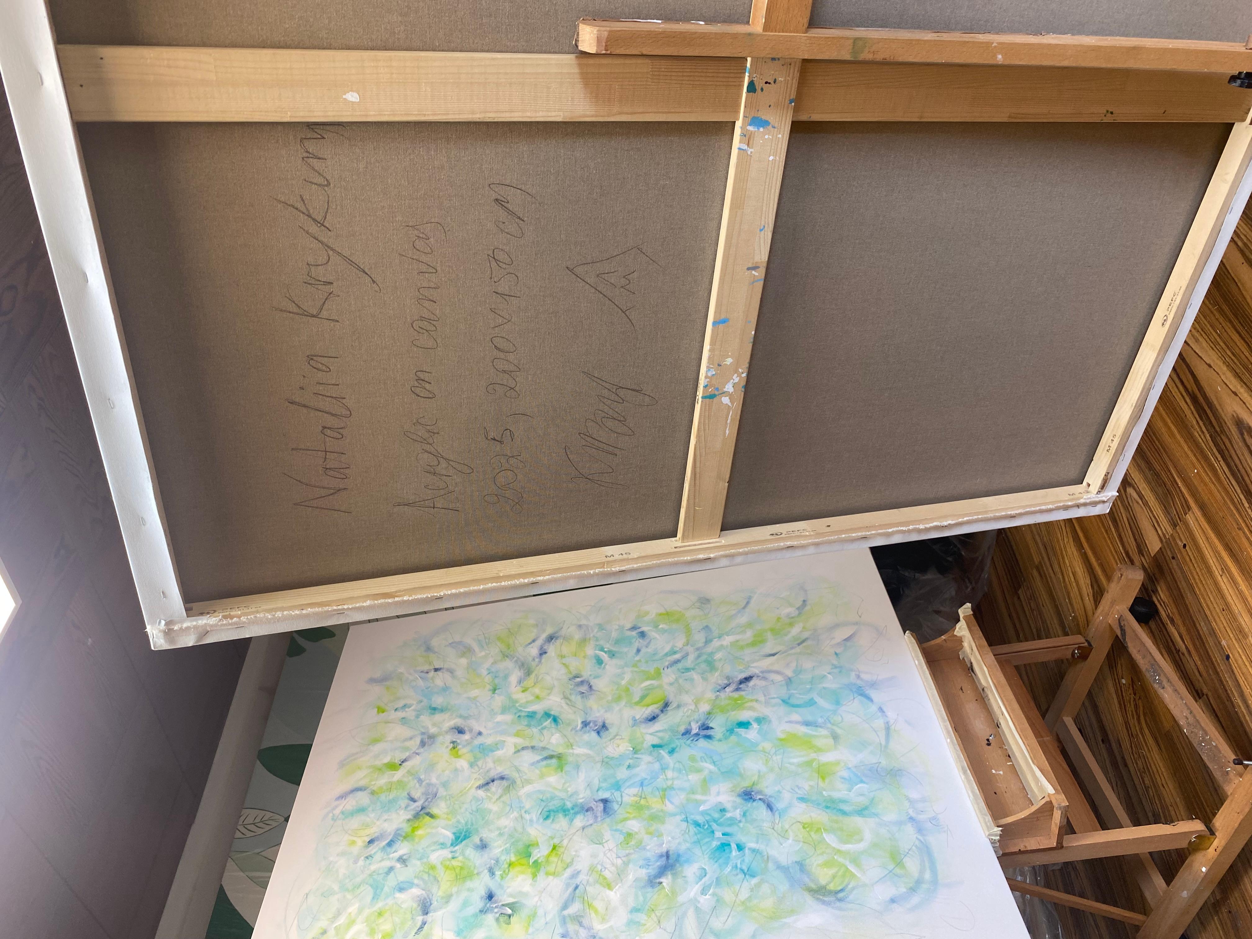 Questa opera d'arte è una composizione astratta, che bilancia abilmente caos e armonia attraverso vibranti schizzi di colore. Dominata dai colori primari - rosso, giallo e blu - ogni tonalità è accentuata da tocchi di verde e arancione, creando un