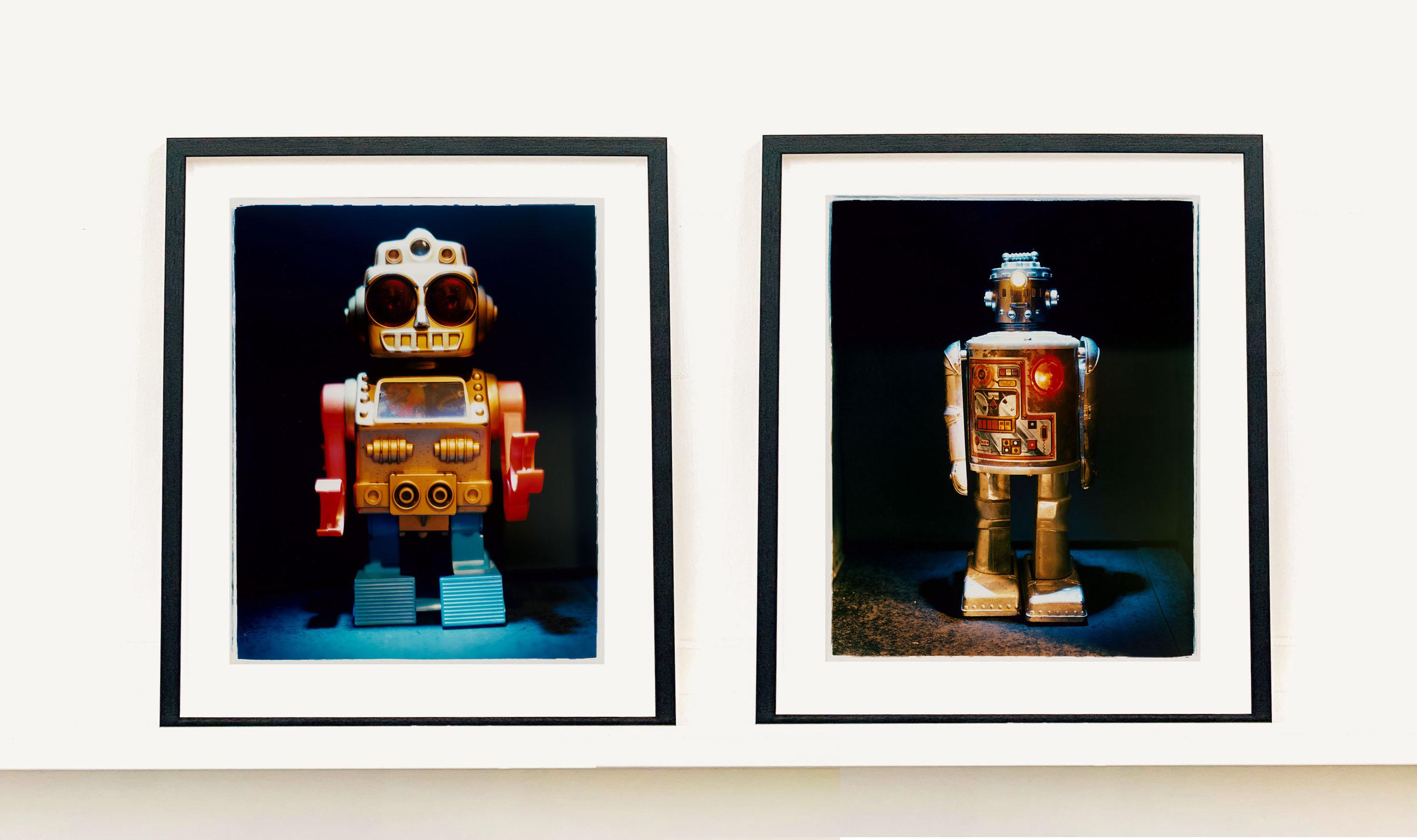 Cyclops - Photographie couleur Pop Art en vente 3