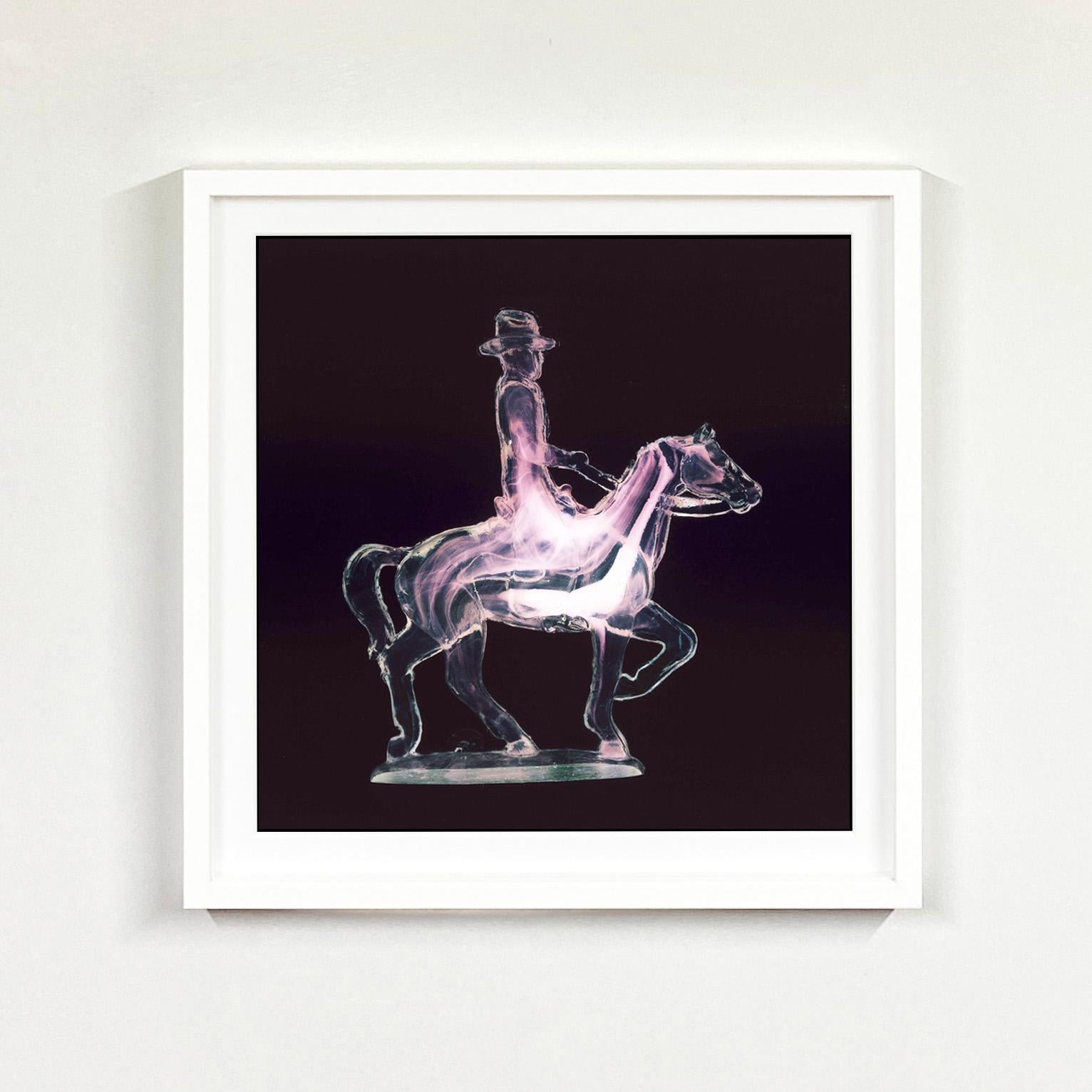 Cowboy Mauve, Ghost Rider, Pop-Art-Farbfotografie – Photograph von Natasha Heidler