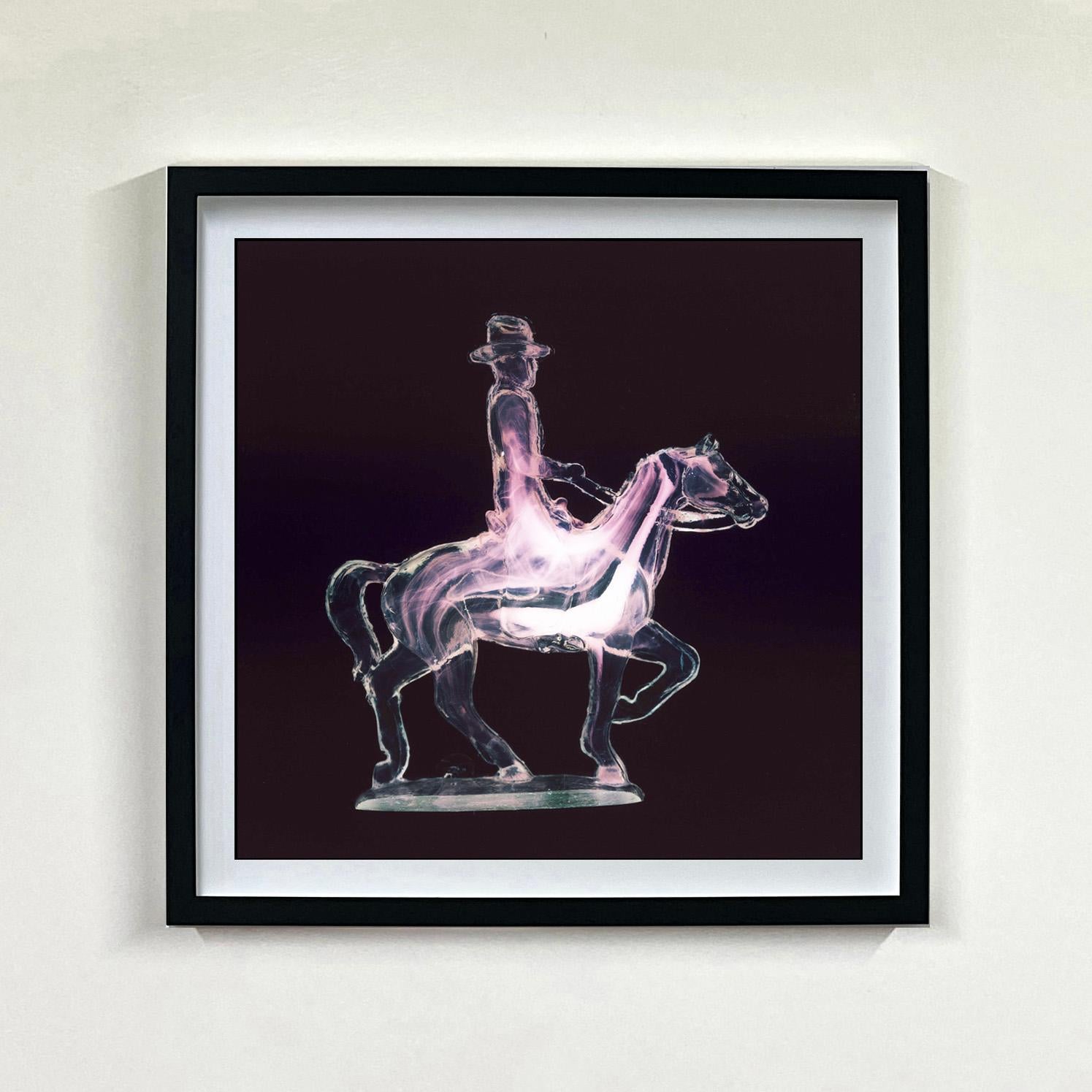 Cowboy Mauve, Ghost Rider, Pop-Art-Farbfotografie im Angebot 1