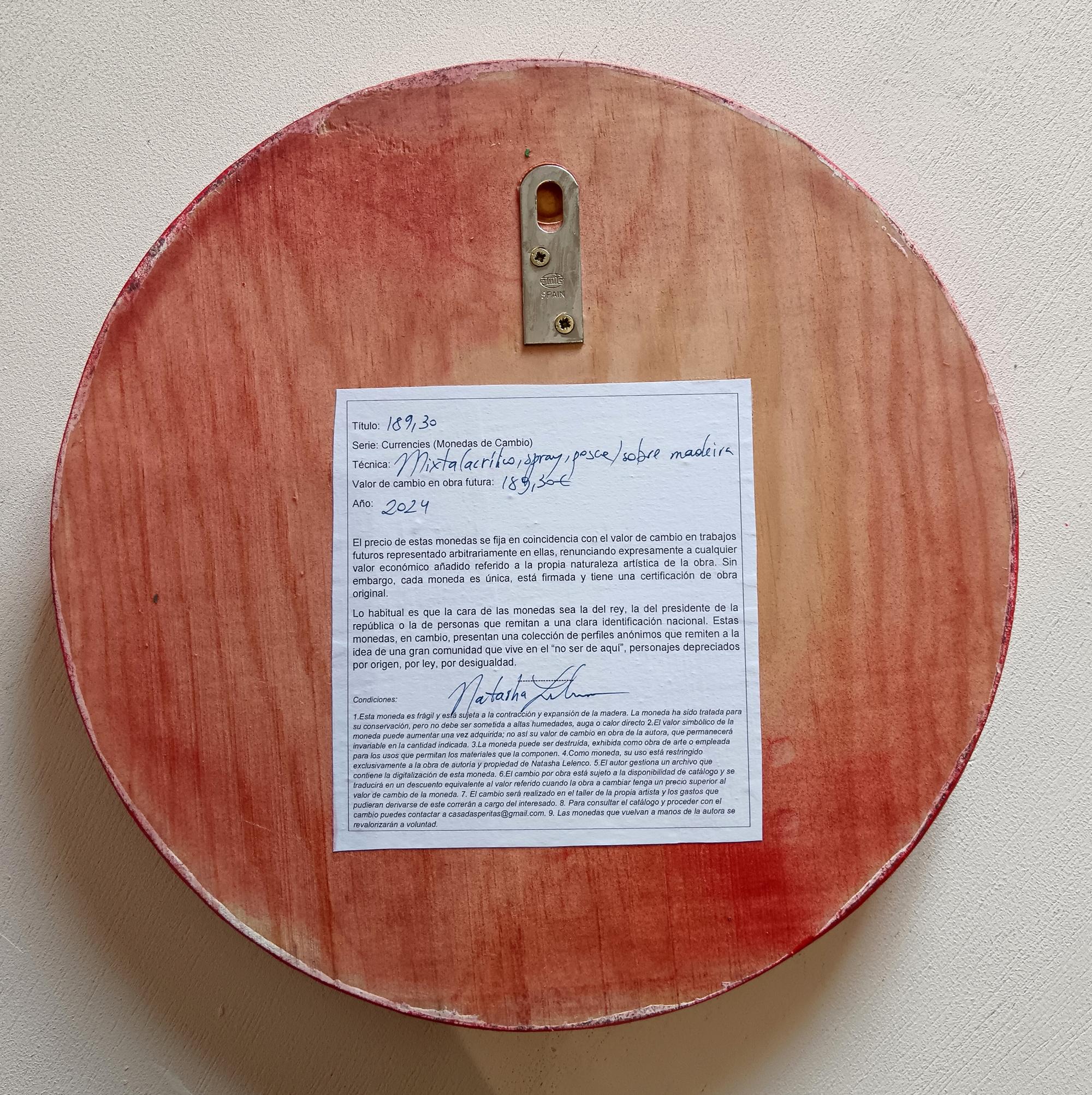 Connessione e appartenenza: Ritratto Latino su Wood circolare - 'Valuta #217' in vendita 1