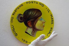 Ritratto circolare contemporaneo su giallo - "Valuta #258", testo in italiano