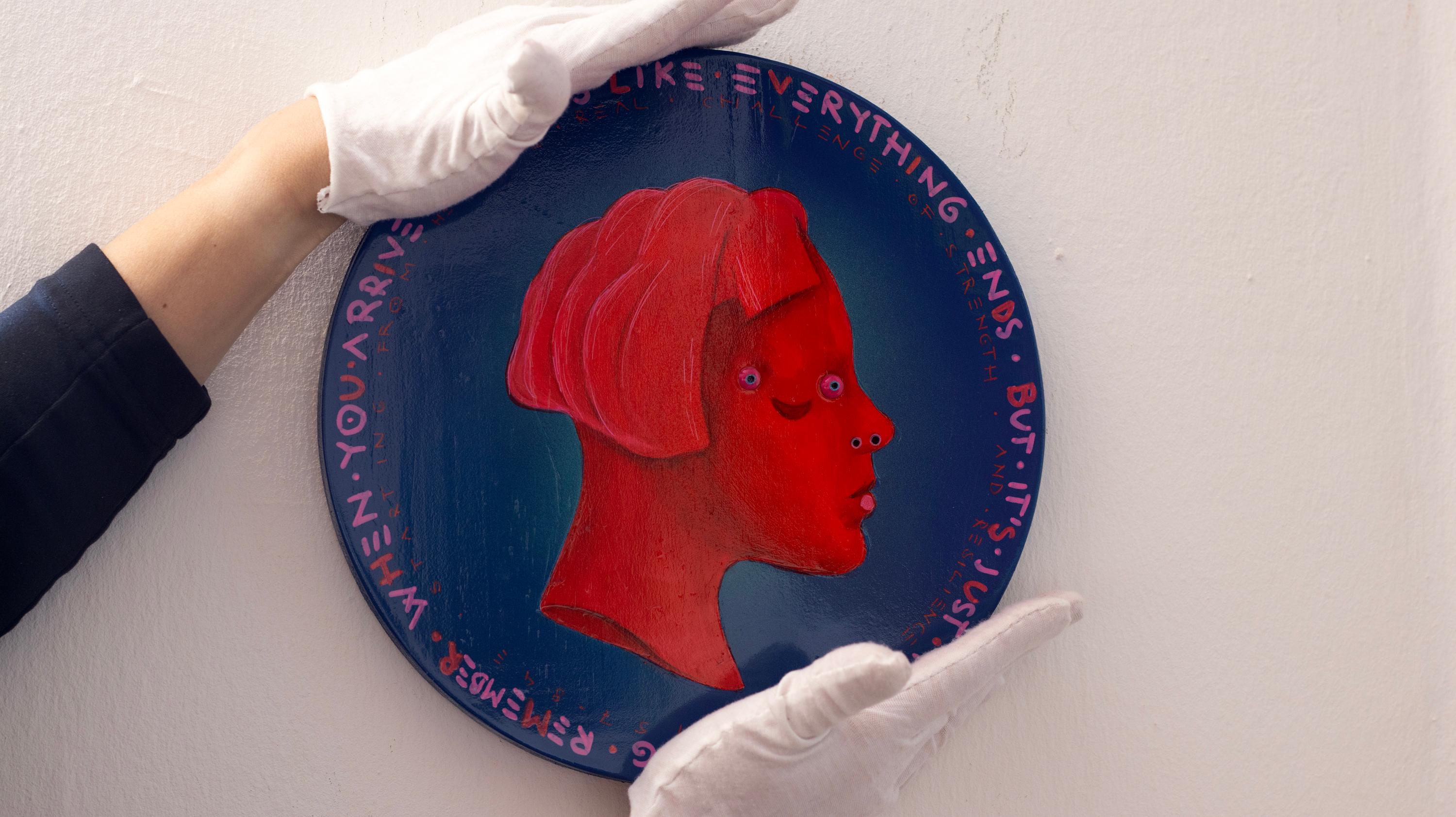 Rot Fluor Blau Kontrastseitiges Side Profile Naive Abstraktes Porträt  