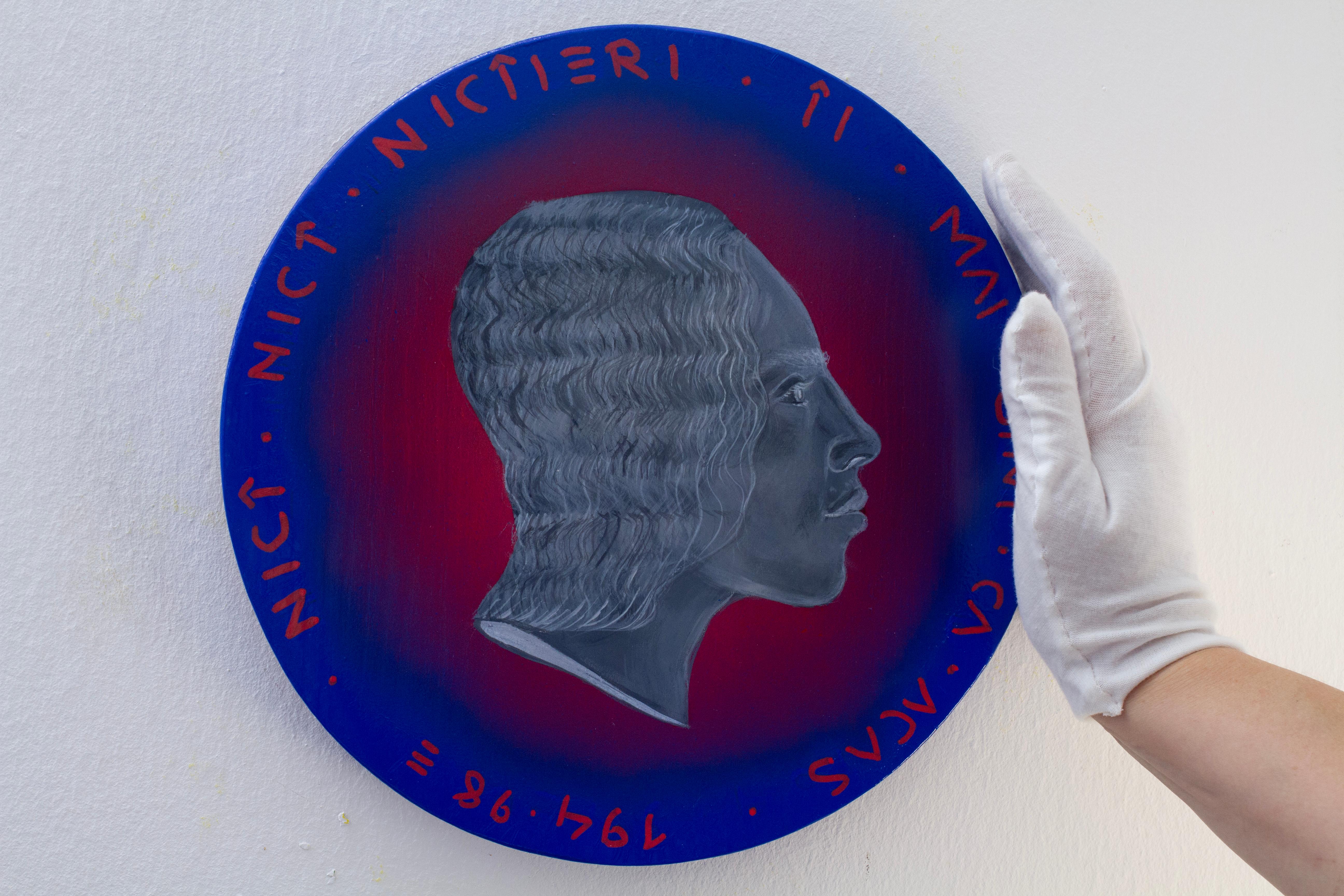 Umgekehrtes monochromes moldauisches Porträt mit rot-blauem Kreisfeld. Währung 270 im Angebot 1