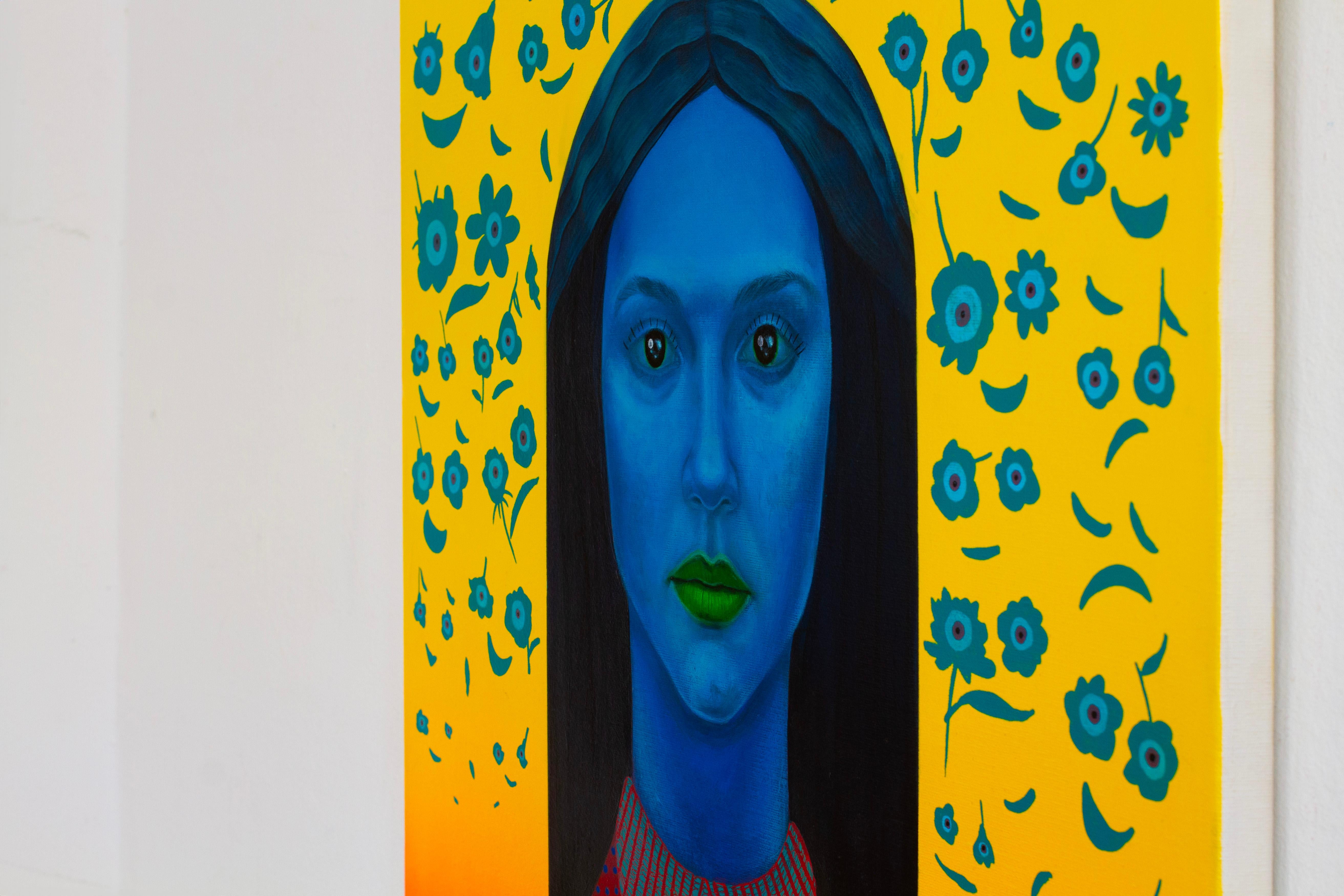 Retrato Azul Vibrante Con Motivos Florales Sobre Lienzo Amarillo, Arwork Original, 2024 - Painting Arte pop de Natasha Lelenco