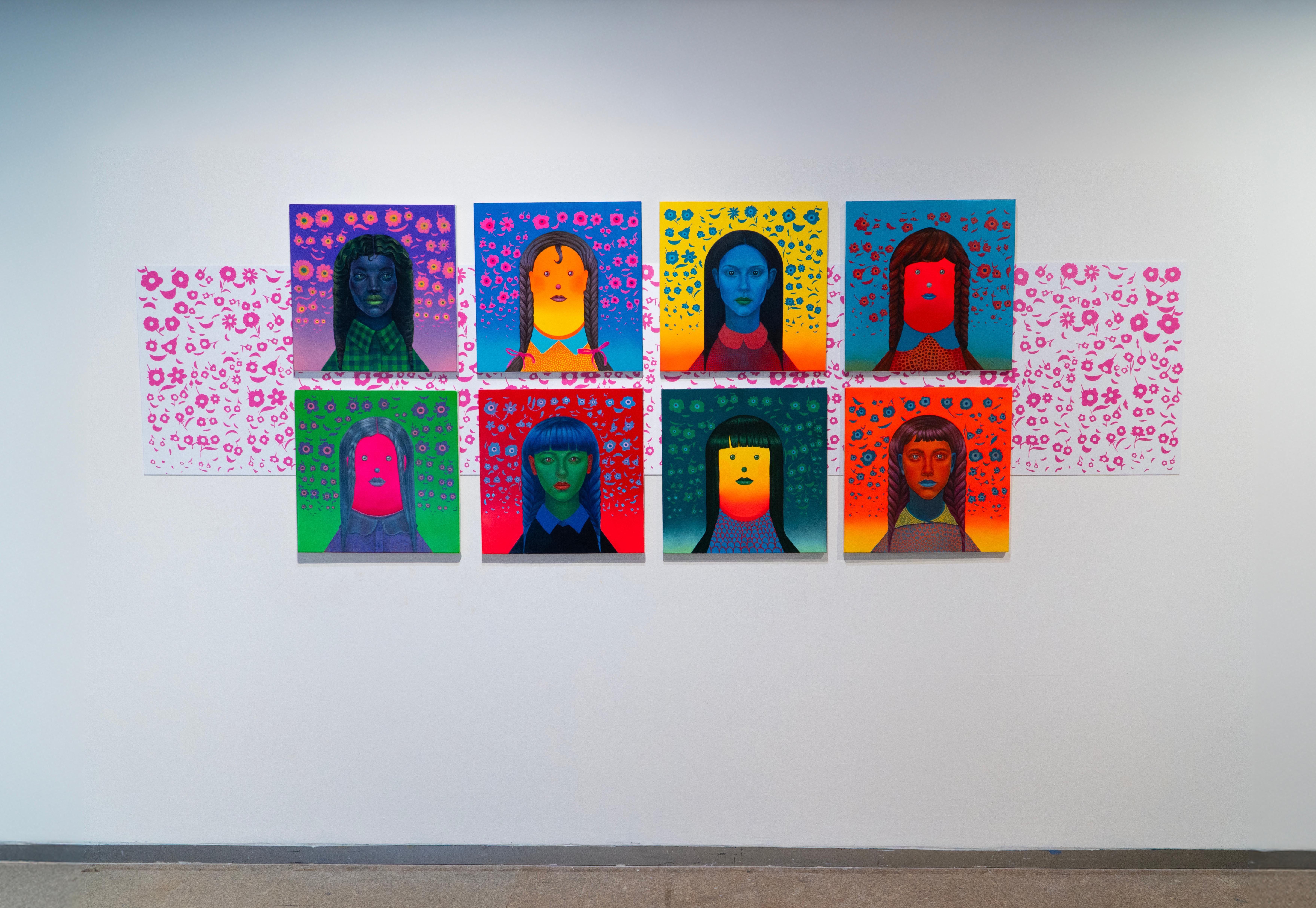 Sie sind die Eine. Surreales grünes Porträt mit Blumenmotiven auf roter Leinwand, 2024 im Angebot 5