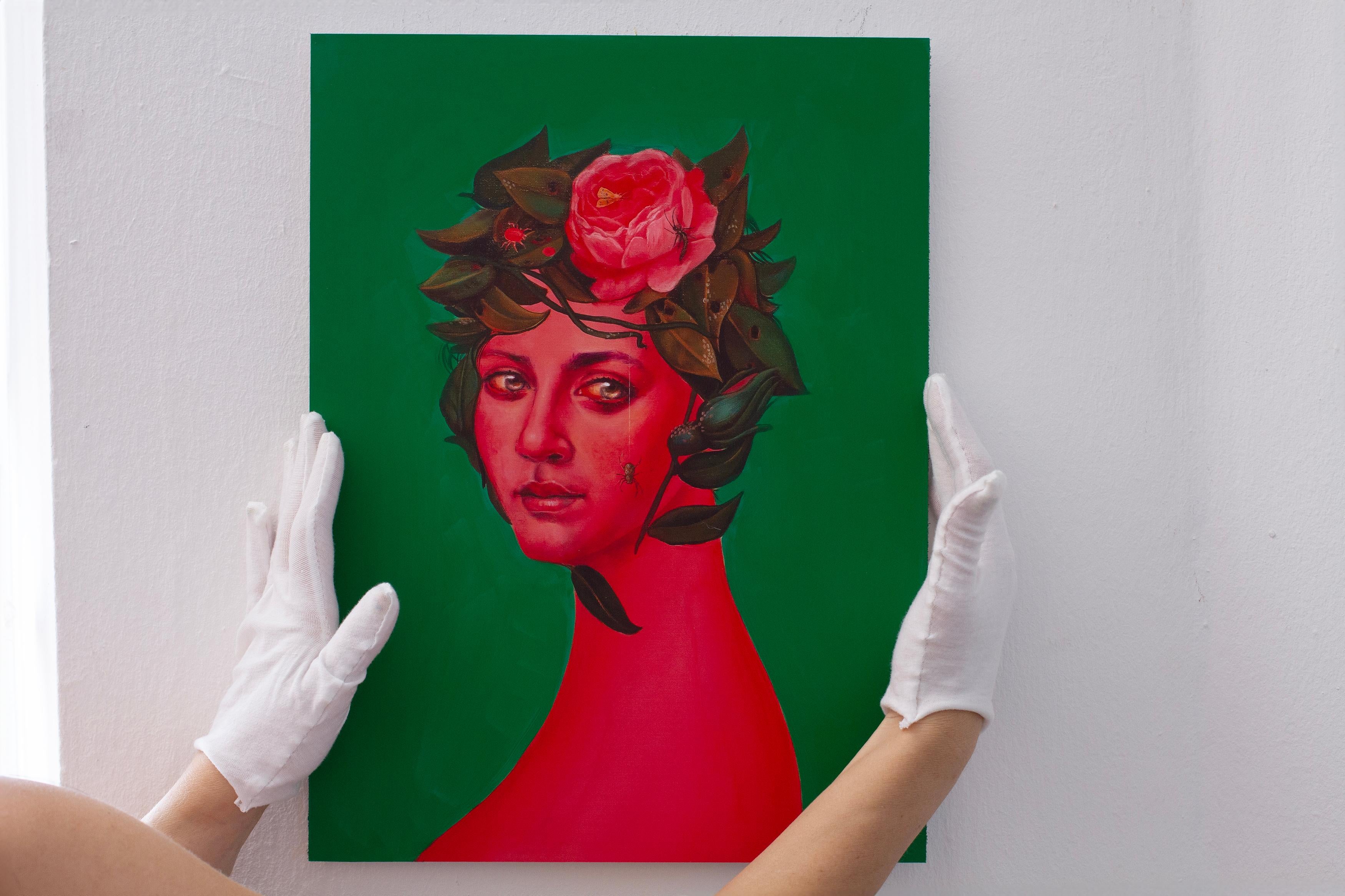 Dieser surreale Blumenporträtdruck von Natasha Lelenco ist Teil ihrer Fetiches-Serie und erforscht die Verschmelzung von botanischen Elementen mit menschlichen Porträts durch eine surrealistische Linse. Die Komposition mit dem leuchtend grünen