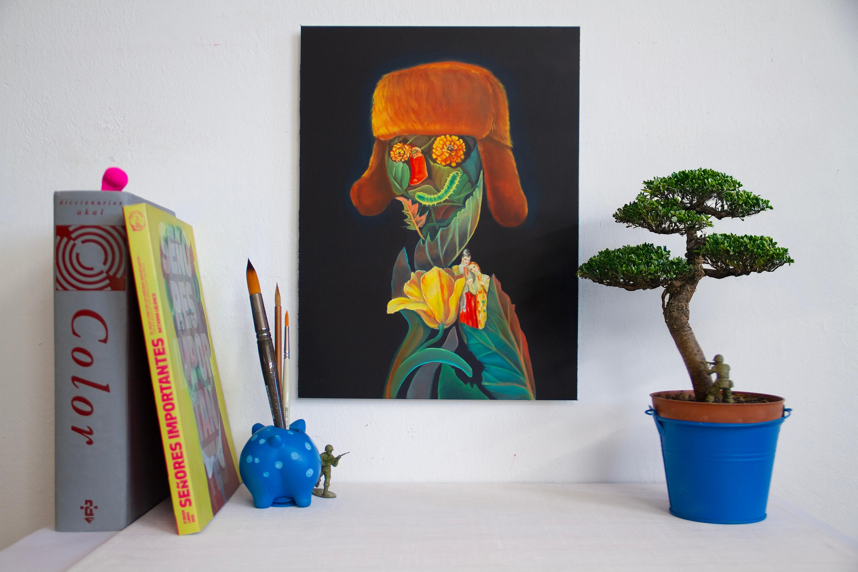 Retrato floral con sombrero de piel sobre fondo negro - Impresión en Dibond de edición limitada en venta 3