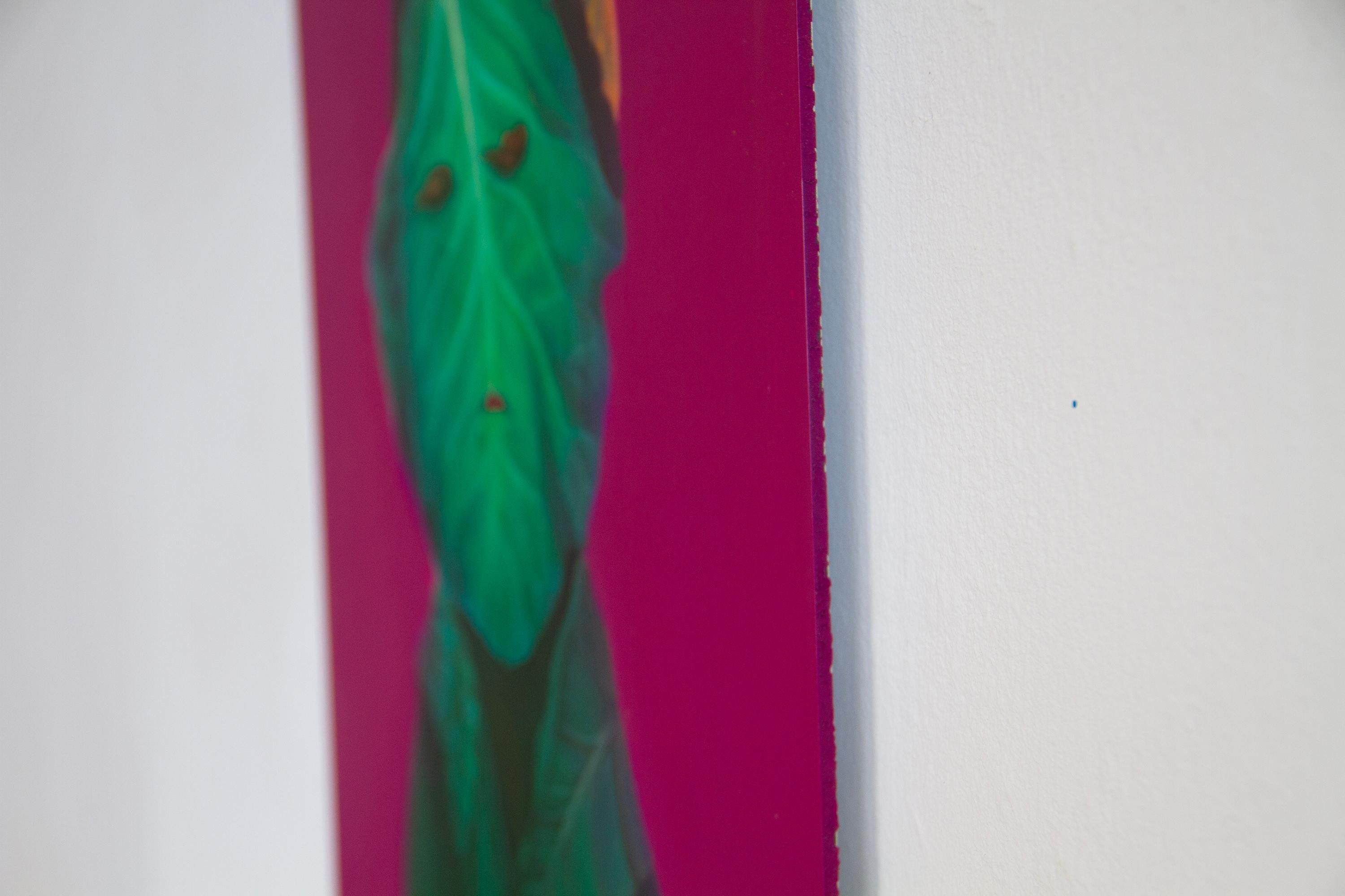 Retrato Botánico Surrealista Impreso en Dibond Púrpura - Edición Limitada en venta 5