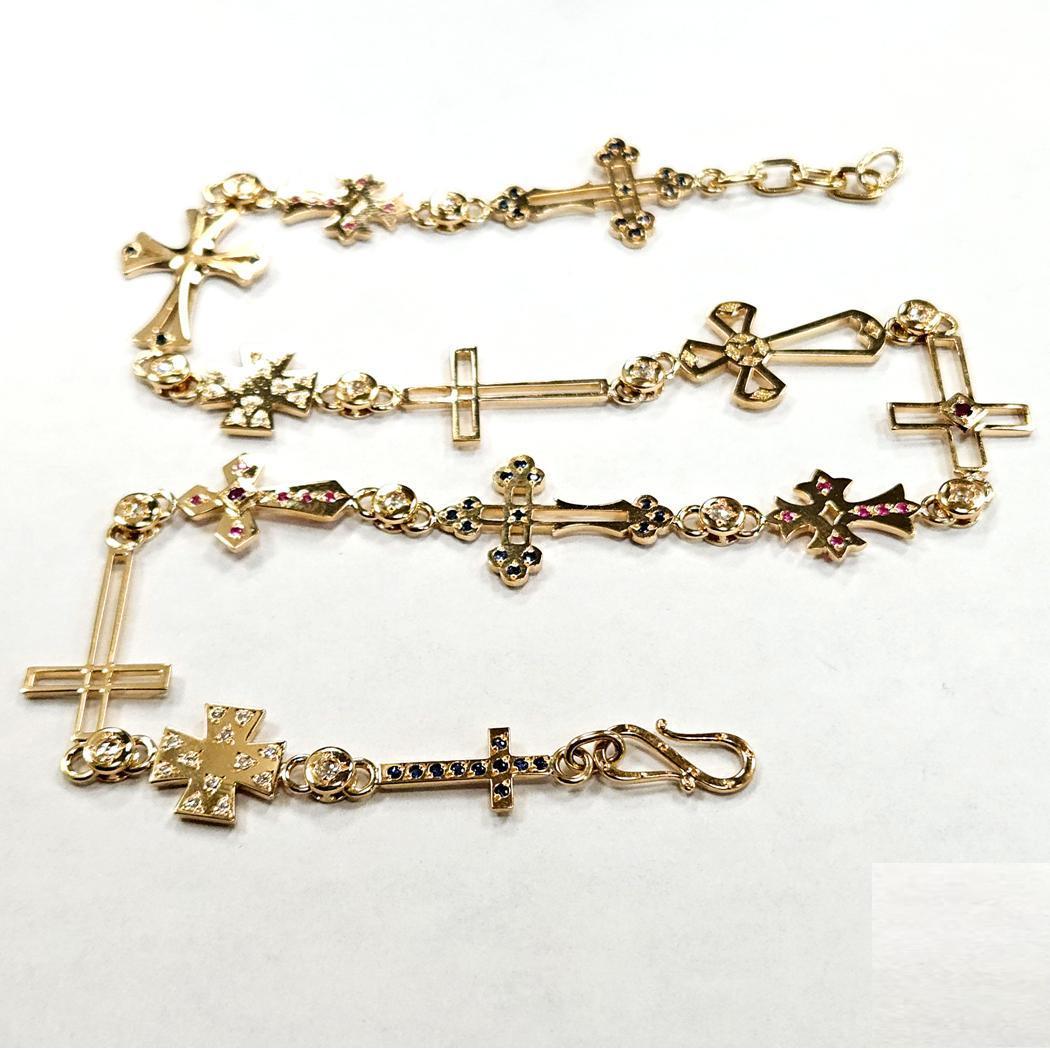 Modernist Natasha Zinko 18K Yellow Gold “Crosses” Choker Necklace – Made in France For Sale