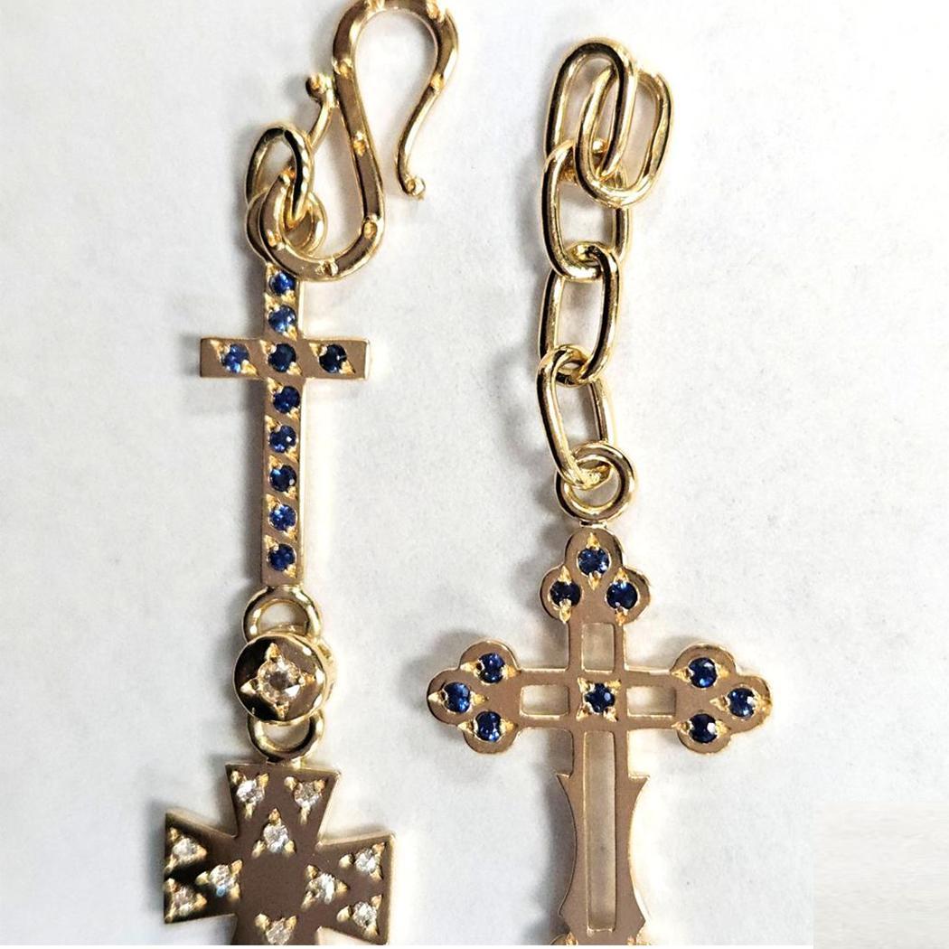 Natasha Zinko 18K Yellow Gold “Crosses” Choker Necklace – Made in France In New Condition For Sale In North Miami, FL