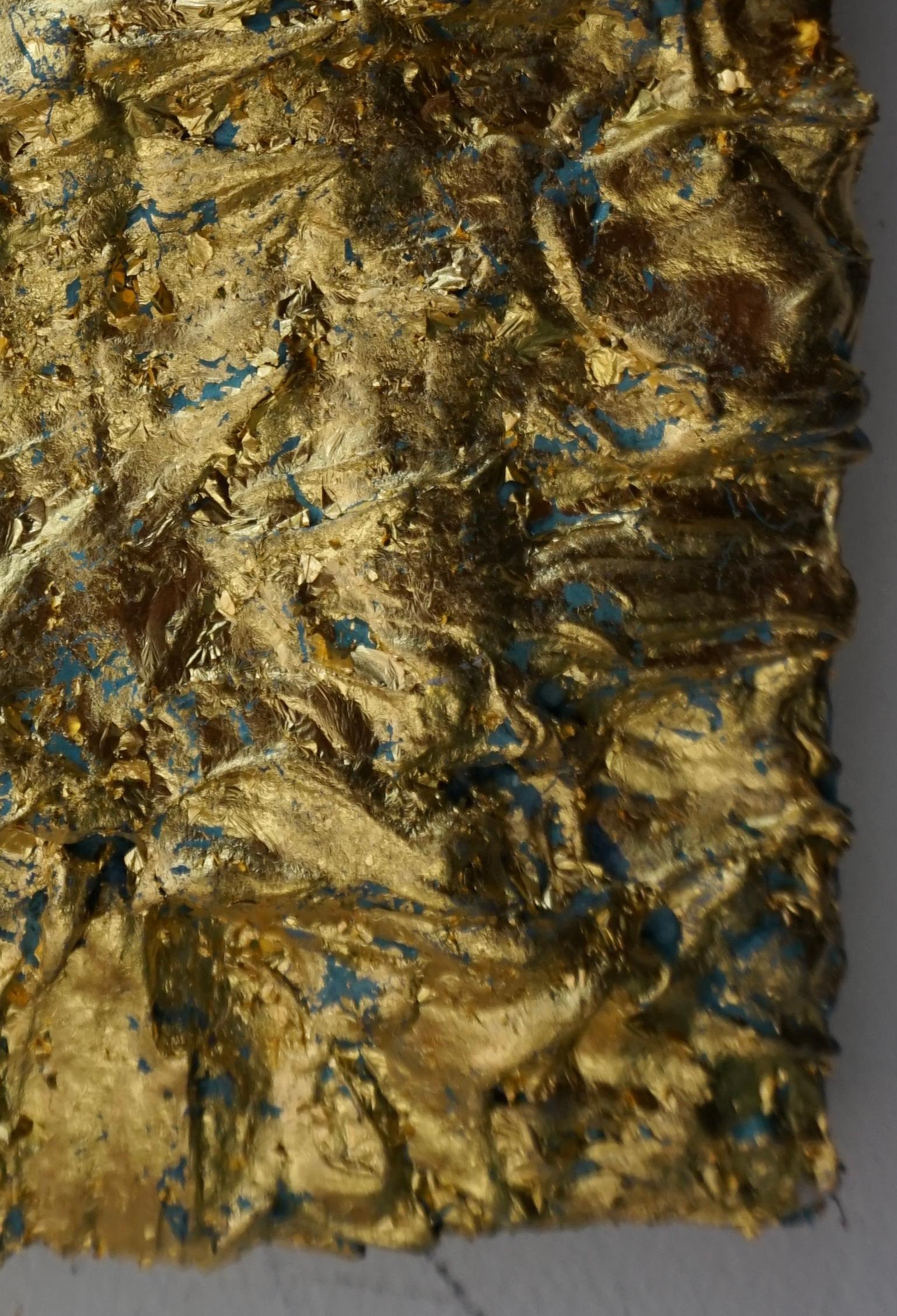 Tactile memory #113, taktil  Abstraktes Gemälde in Acryl, Öl, 24 Karat Gold auf Leinwand (Braun), Abstract Painting, von Natasha Zupan