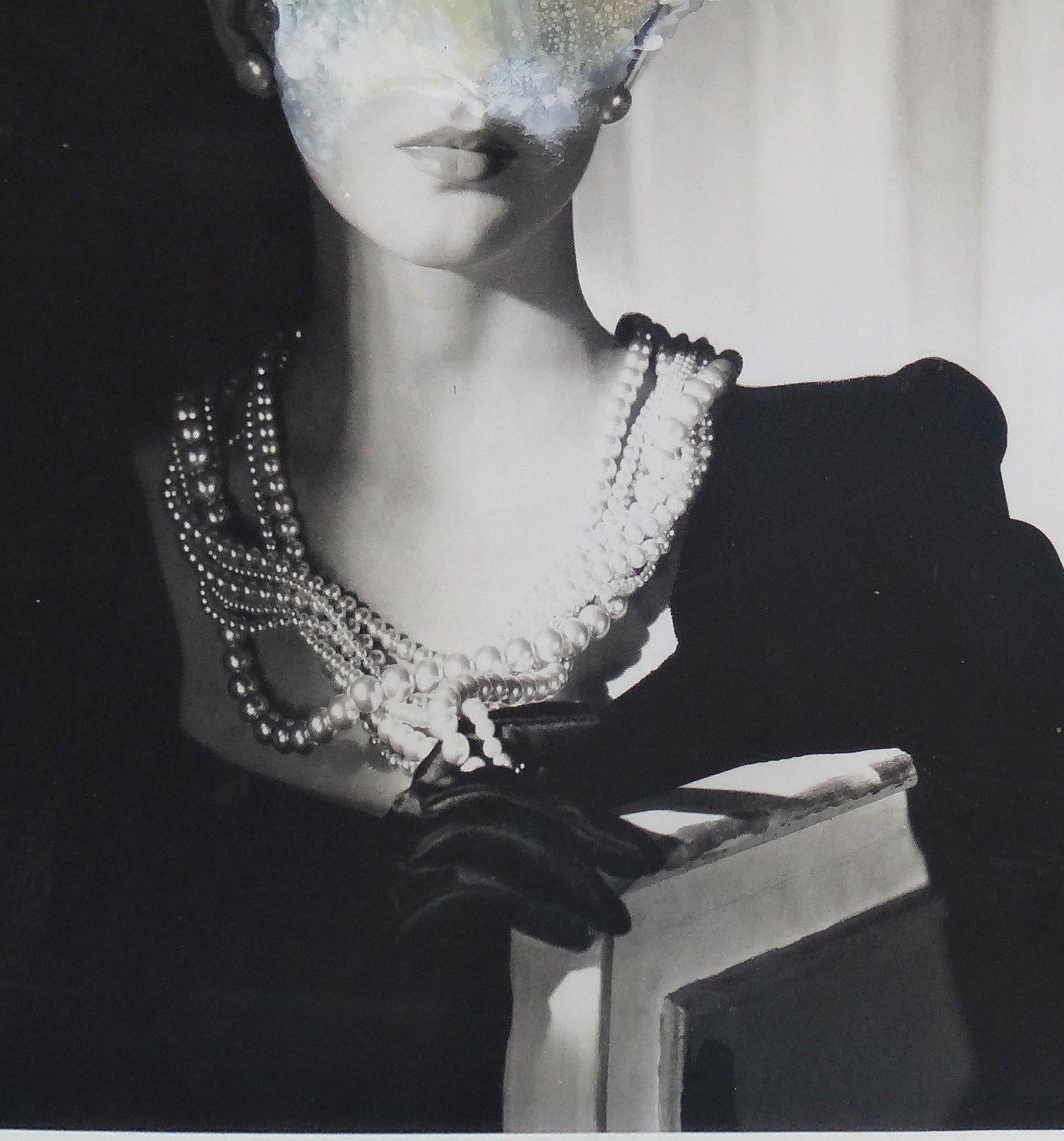 Atome und Perlen, #2237 von Natasha Zupan
Vergrößerter Fotodruck der Original-Fotocollage des Künstlers
60 in. H x 53.5 in. W
Auflage von 5
2018
_____________________________________
Natasha Zupans Werk 