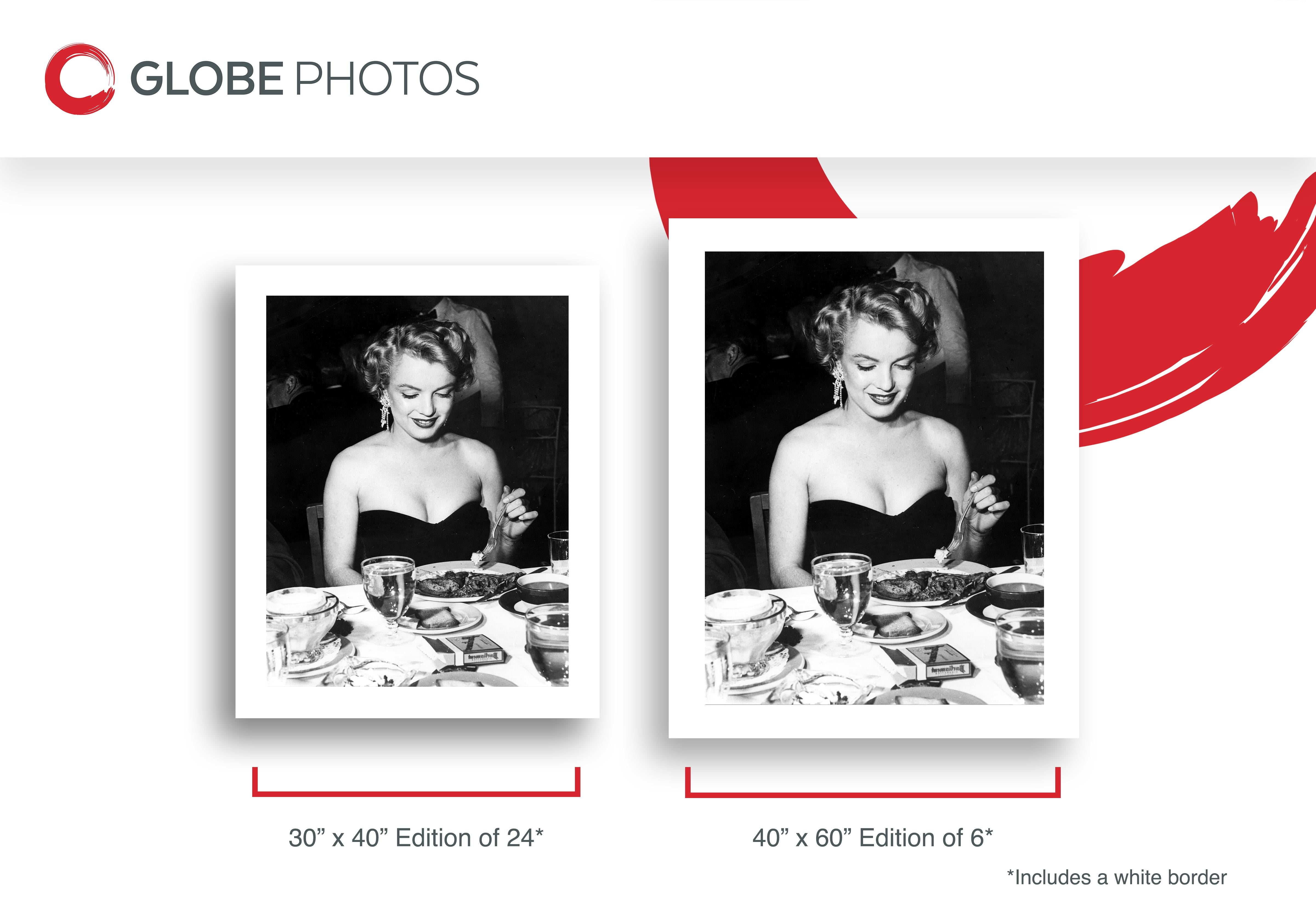 Marilyn Monroe seduta al tavolo in vendita 2