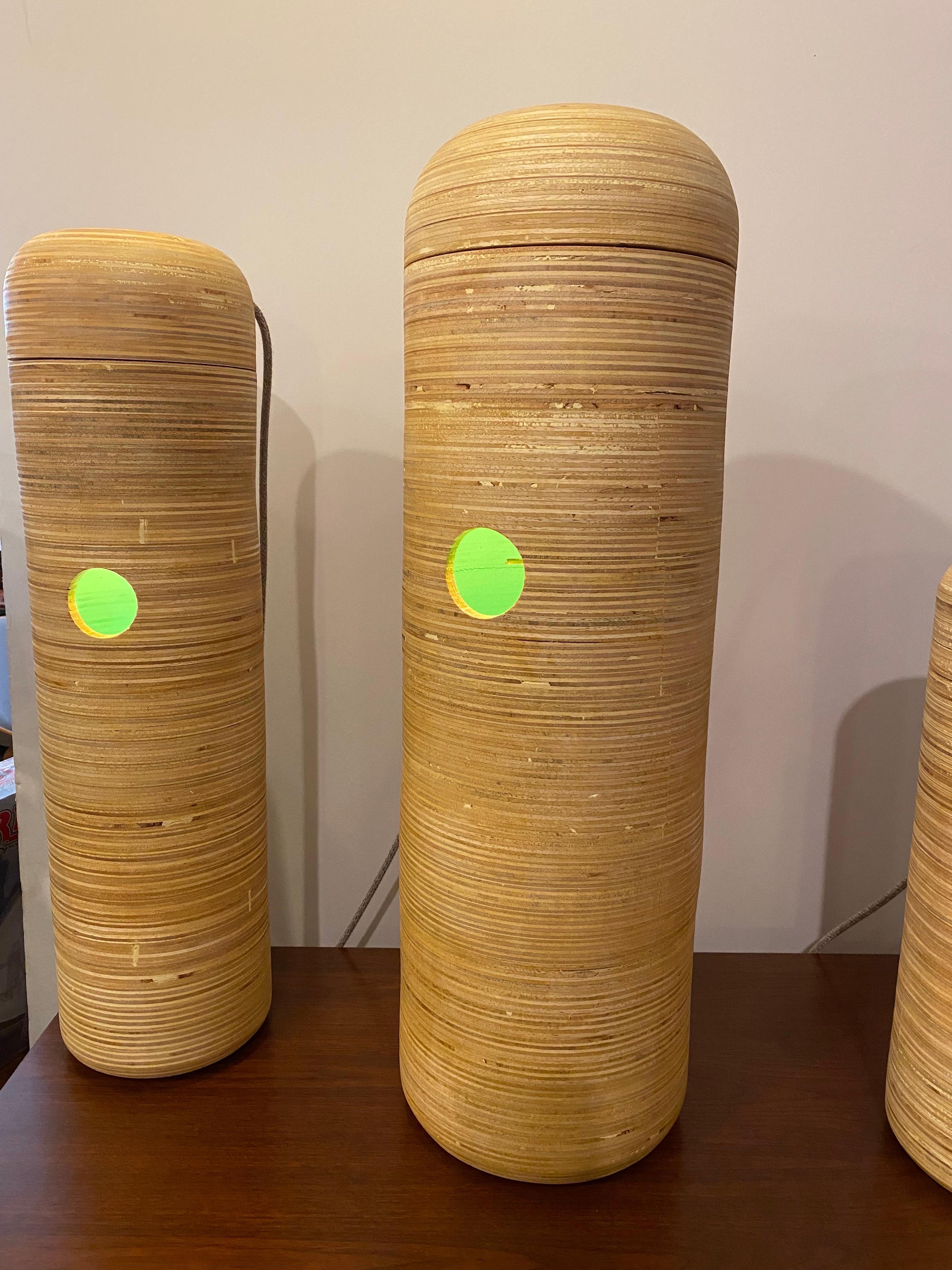 Érable Lampes Totem Nate Hill : lampes colonnes avec trou rond en vente