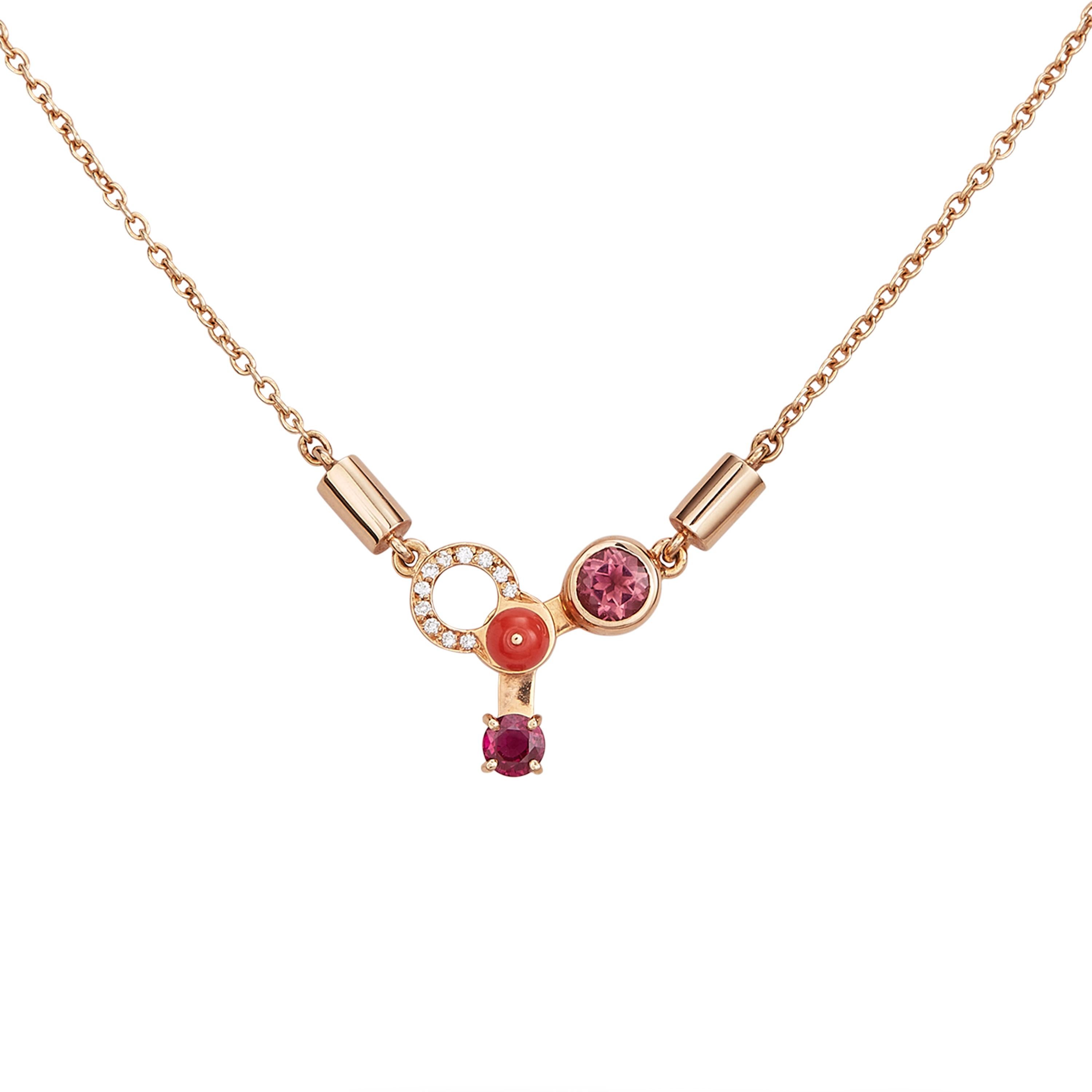 Contemporain Nathalie Jean, collier pendentif en or avec diamants 0,06 carat, rubis, tourmaline et cornaline en vente