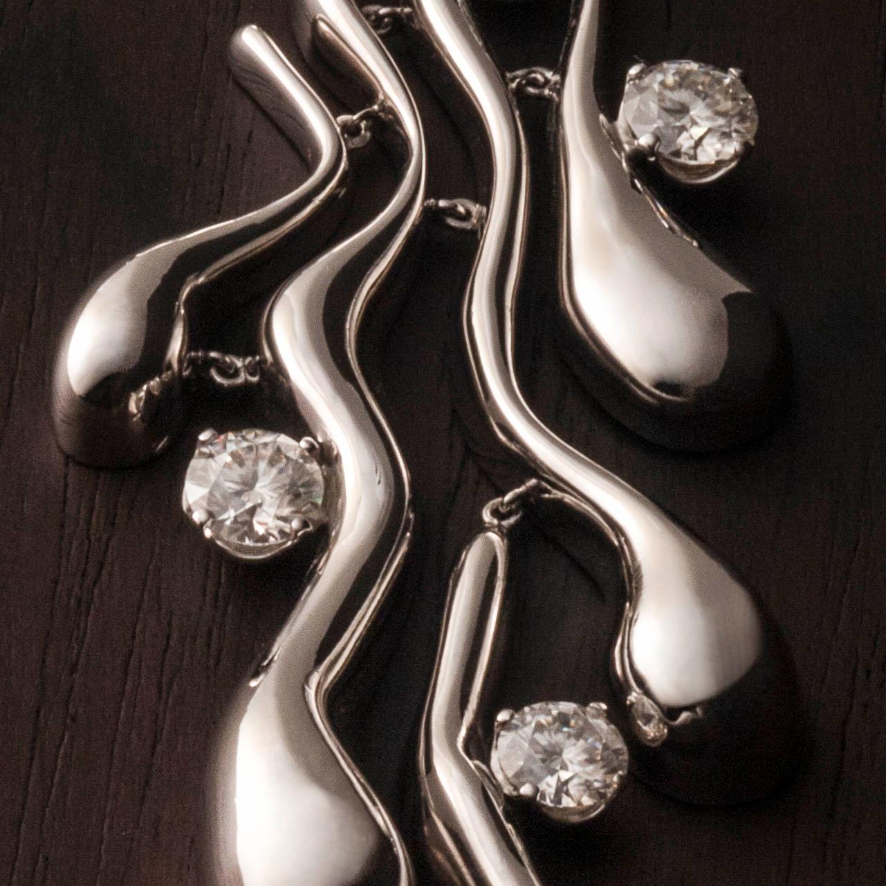 Nathalie Jean 8.46 Carat Diamond2 Rhodium Plated Sterling Silver Drop Necklace Contemporáneo en venta