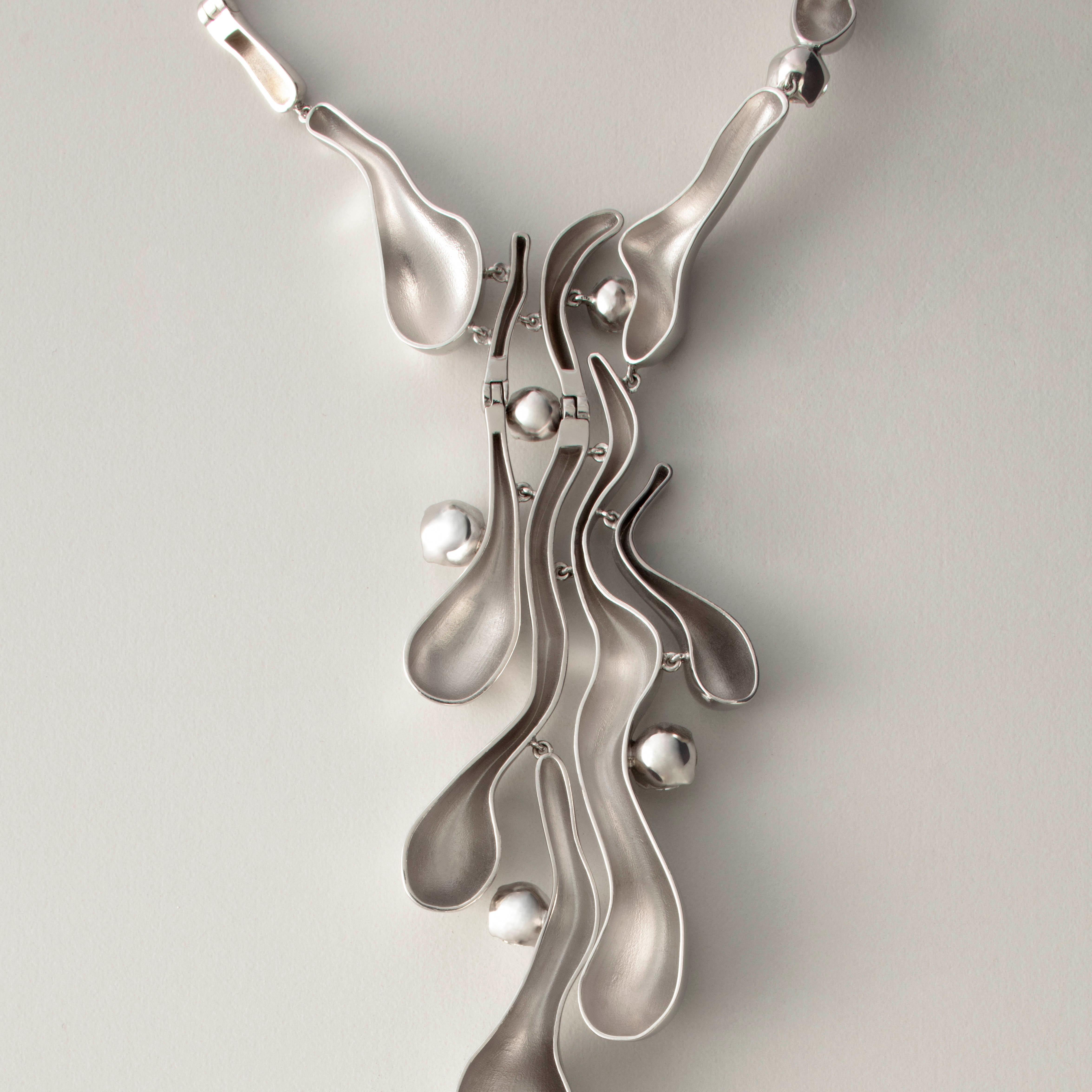 Nathalie Jean 8.46 Carat Diamond2 Rhodium Plated Sterling Silver Drop Necklace en venta 1