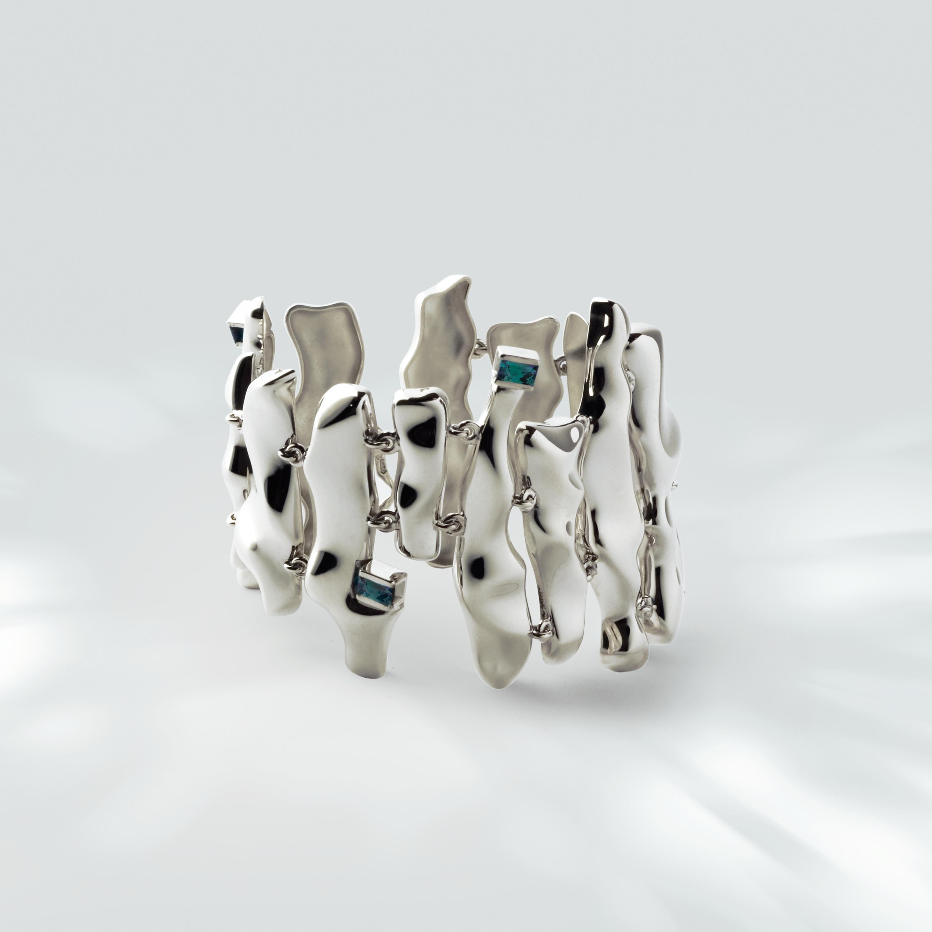 Nathalie Jean Baguette Tourmaline Rhodium Plated Sterling Silver Cuff Bracelet Corte baguette en venta