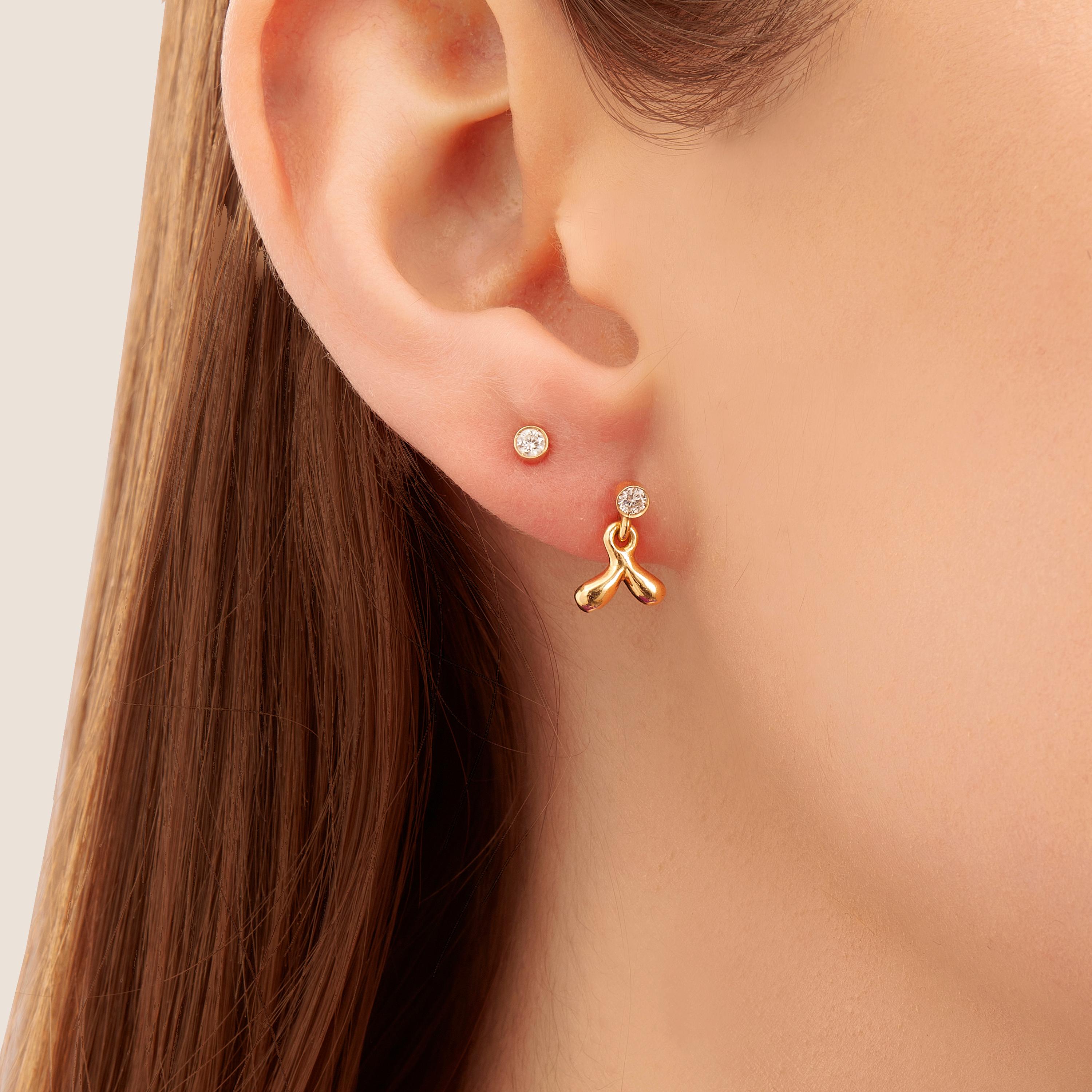 Round Cut Nathalie Jean Contemporary Natural Style Diamond Gold Dangle Stud Earrings For Sale