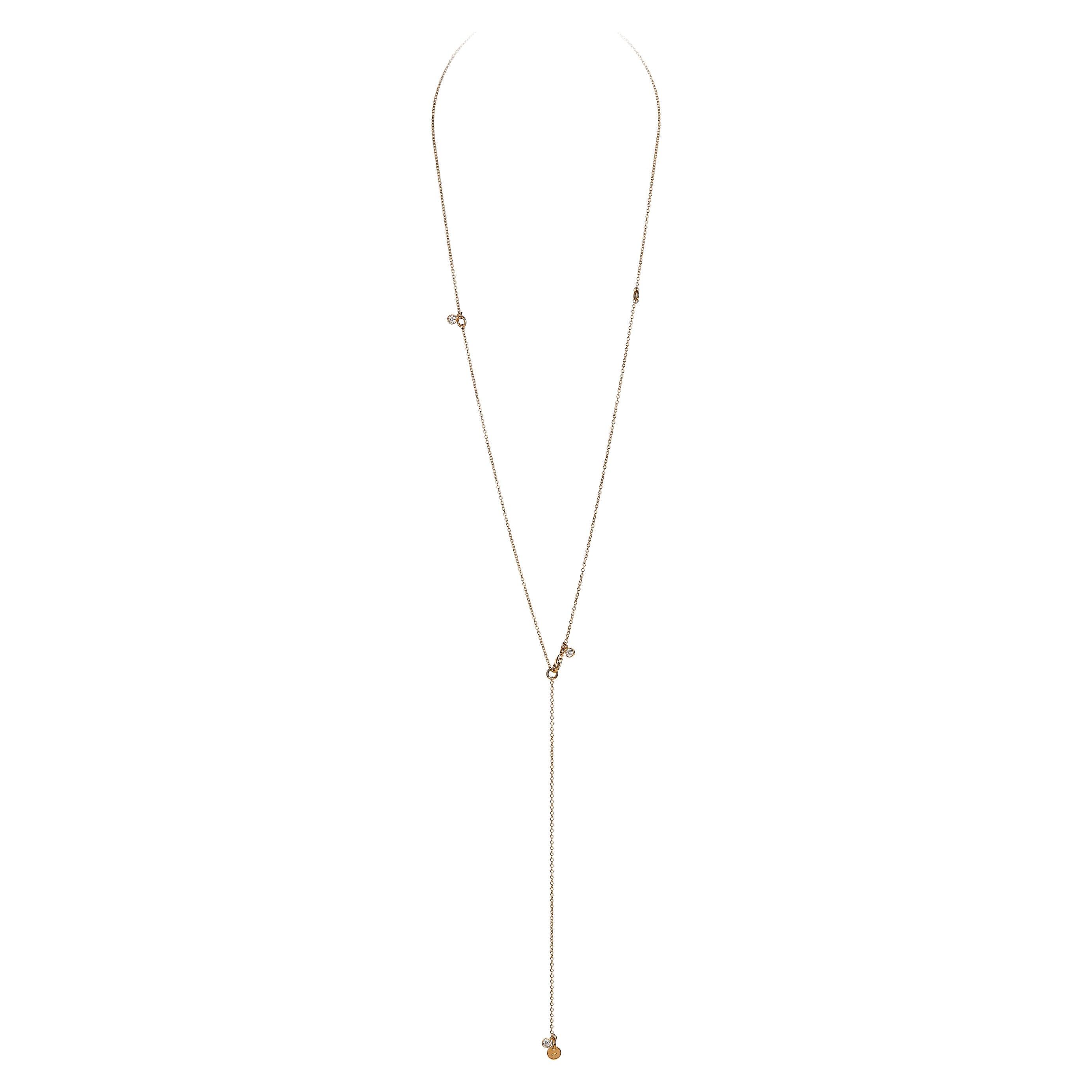 Based on a simple mathematical equation, the 5x130 Necklace is a contemporary creative game, where a single piece of jewellery results in multiple configurations. The seemingly enigmatic name, 5x130, refers to five 130mm segments of a gold chain,