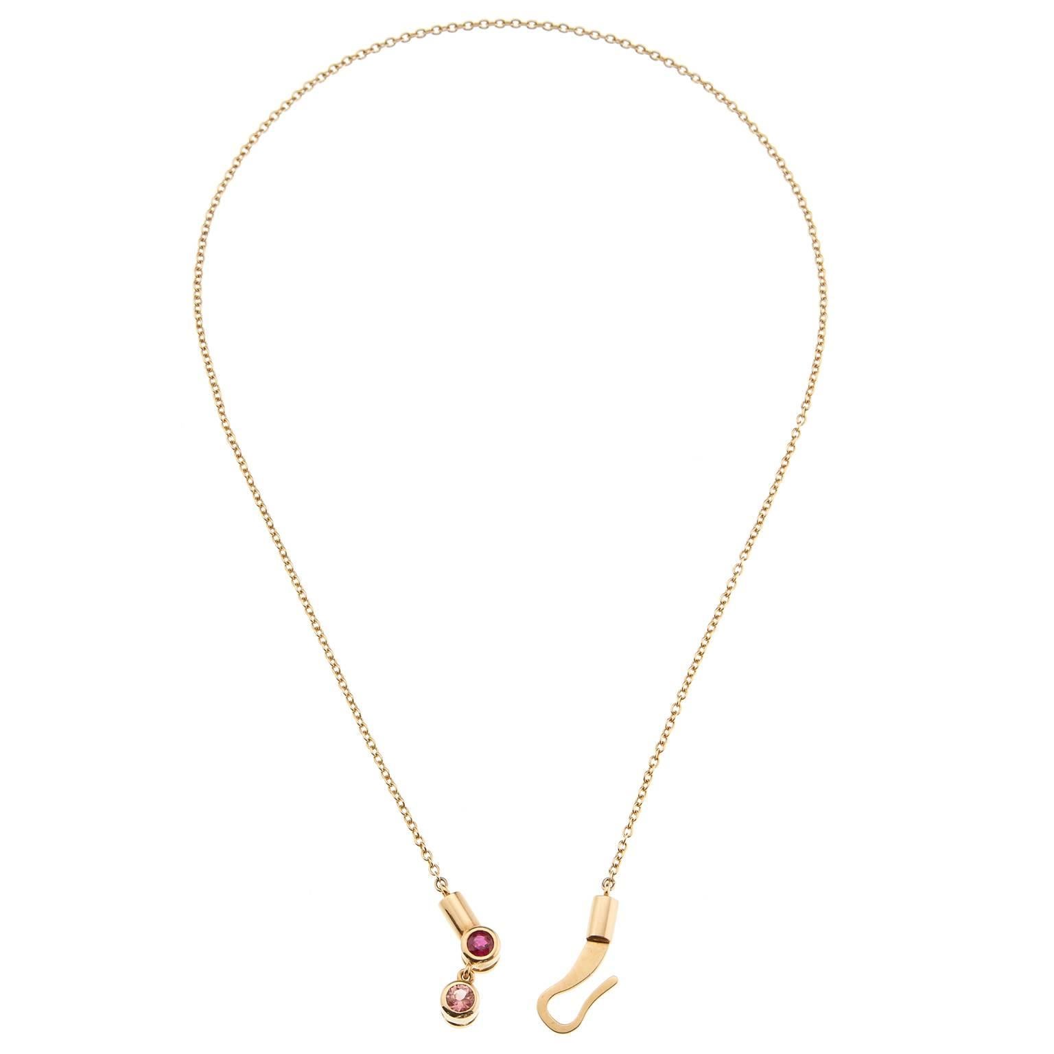 Nathalie Jean Contemporary Colorful Ruby Tourmaline Gold Pendant Drop Necklace (Rundschliff) im Angebot