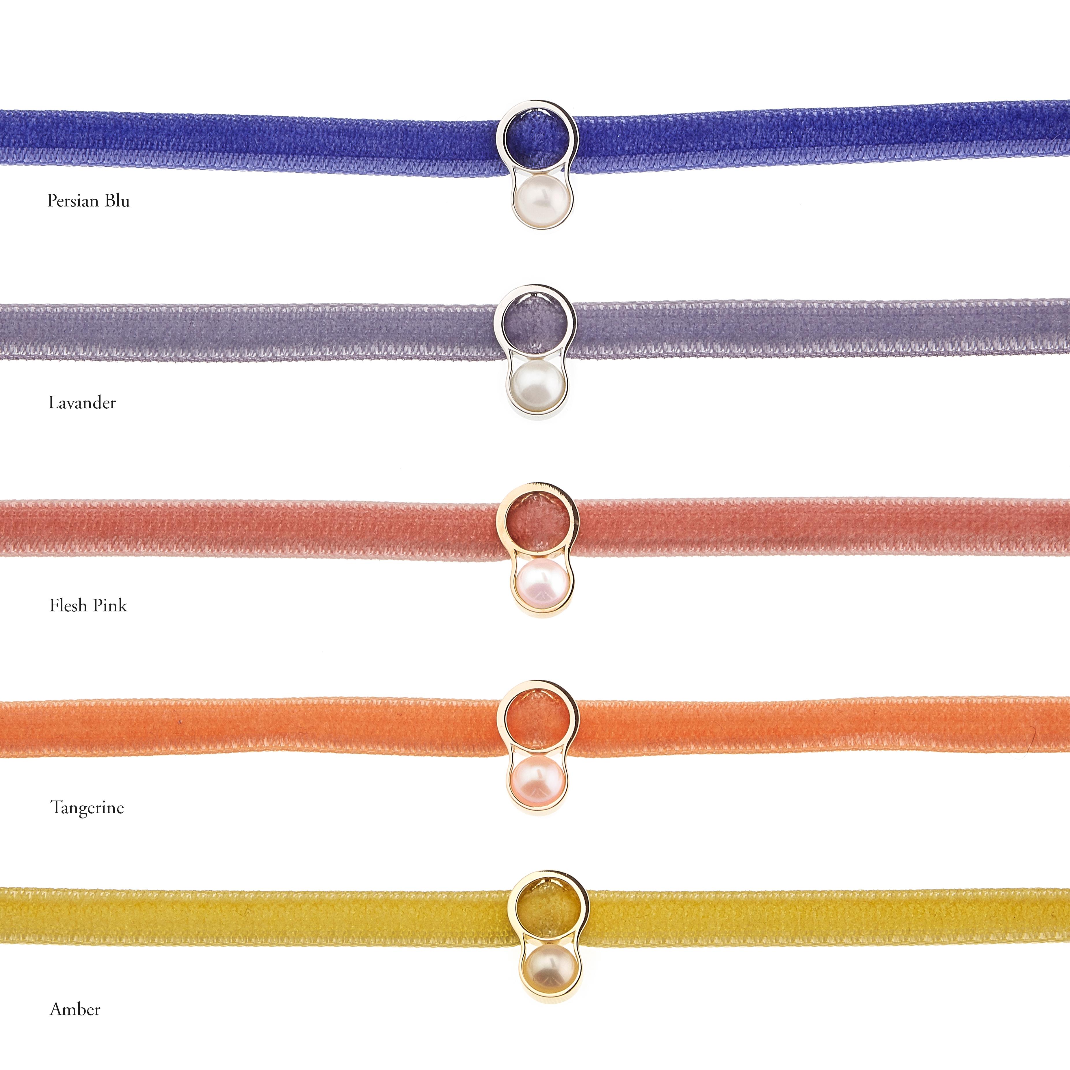 Nathalie Jean Contemporary Perle 18 Karat Gelbgold Samt Choker Halskette für Damen oder Herren im Angebot