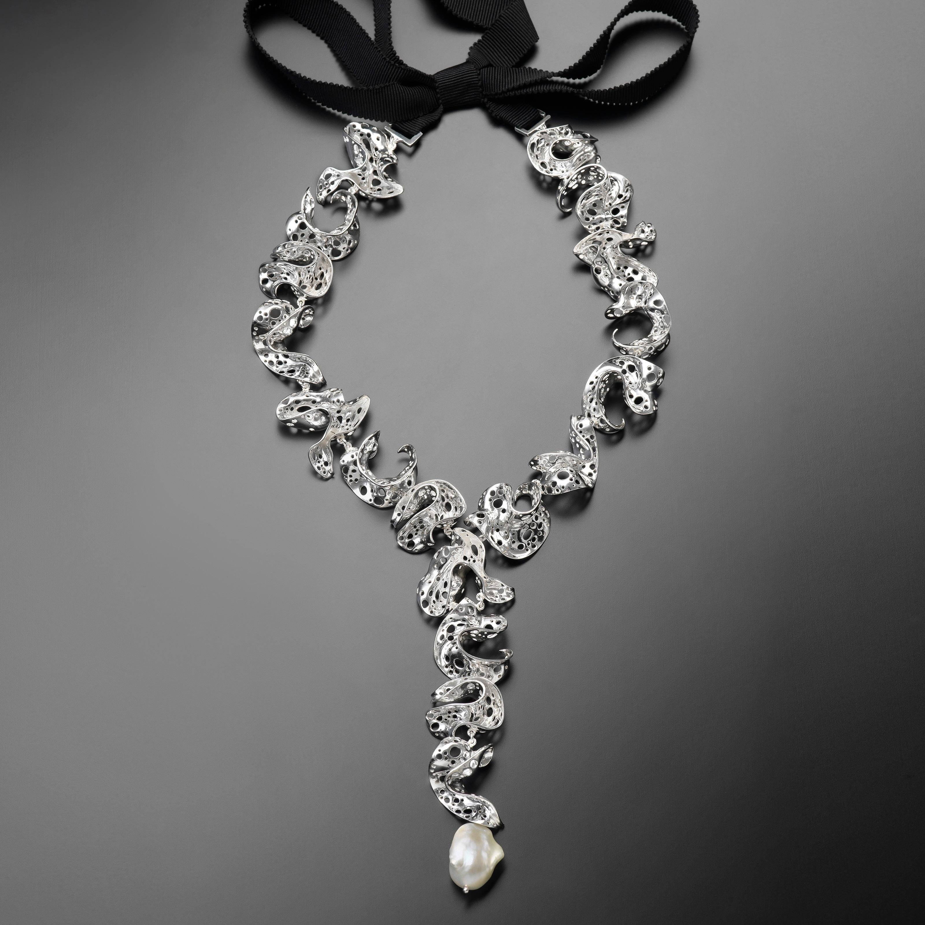 Uncut Nathalie Jean Contemporary Pearl Sterling Silver Silk Drop Link Pendant Necklace