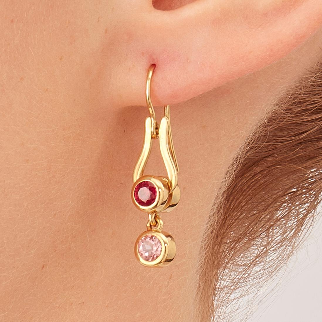 Women's or Men's Nathalie Jean Contemporary Ruby Tourmaline Gold Articulated Drop Dangle Earrings For Sale