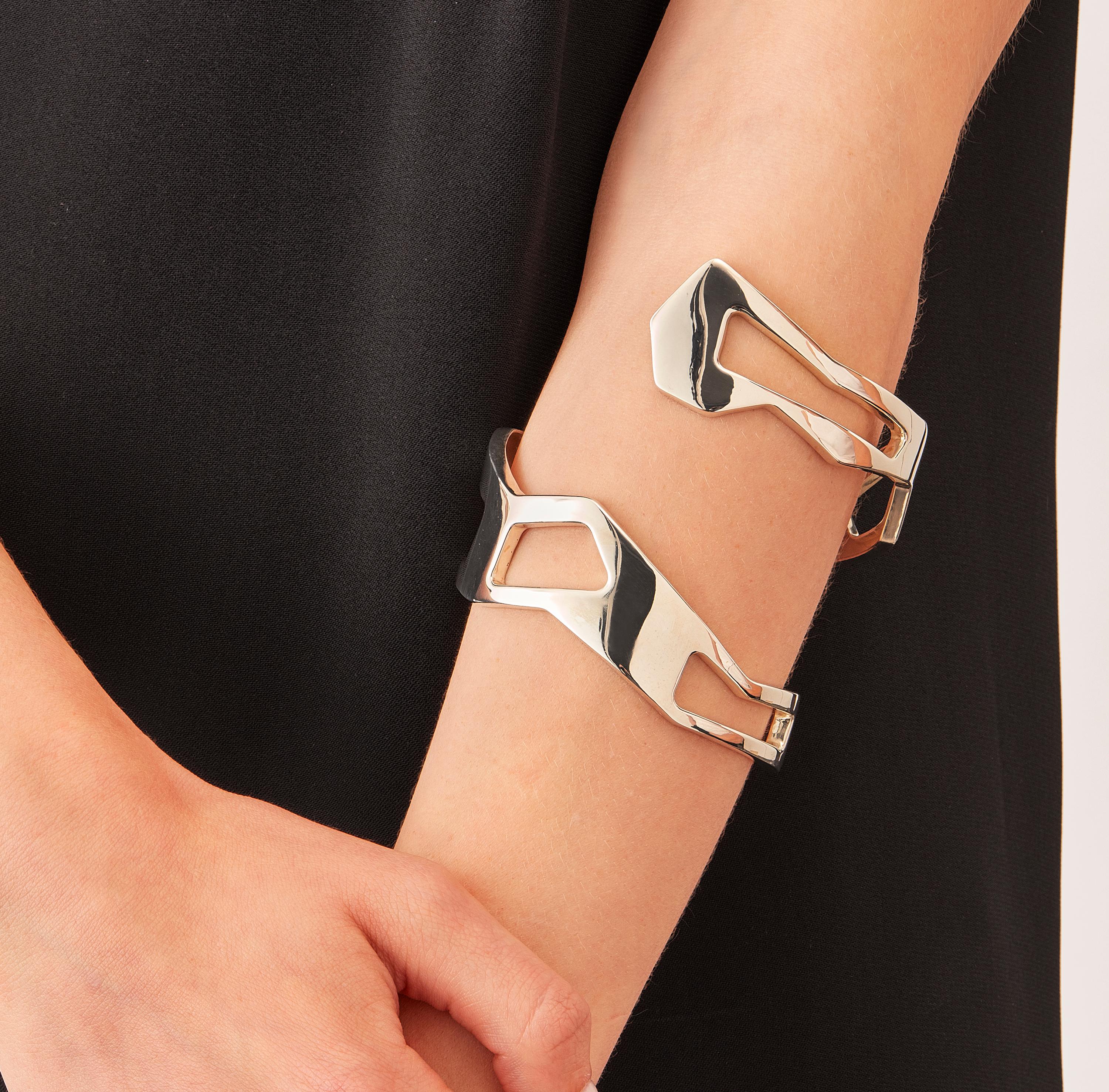 Nathalie Jean Contemporary Sterling Silver Limited Edition Cuff Bracelet In New Condition For Sale In Milan, Lombardia