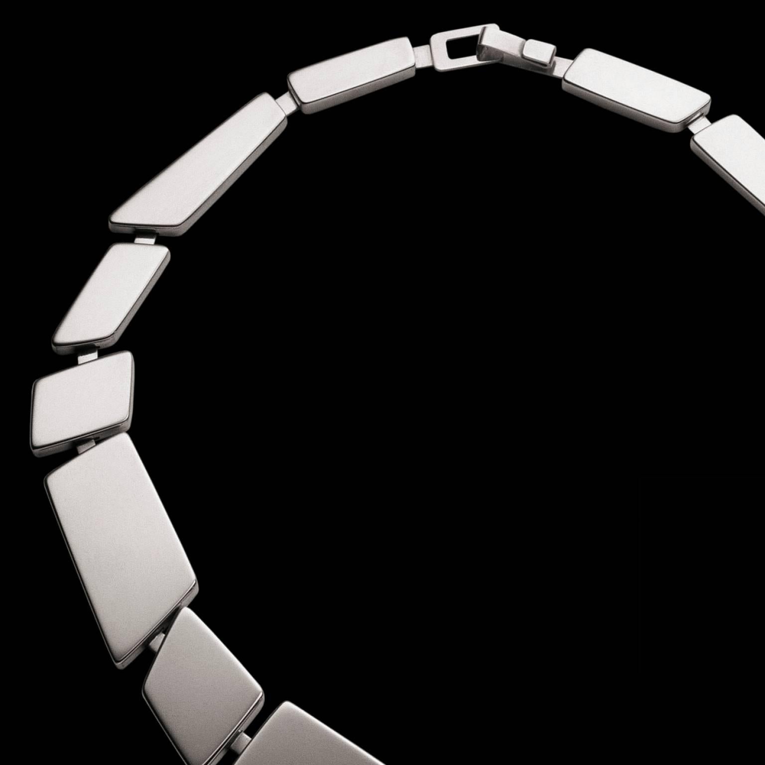Nathalie Jean Contemporary Sterling Silver Limited Edition Link Necklace In New Condition For Sale In Milan, Lombardia