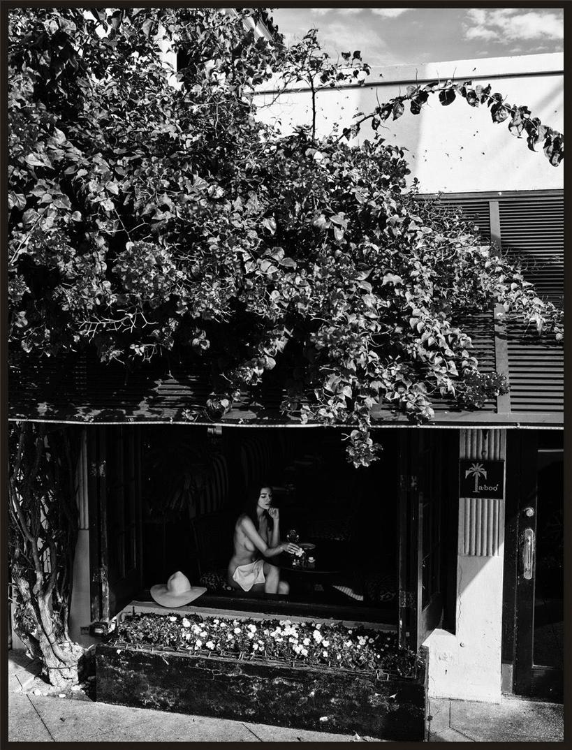 Tabù - Photograph di Nathan Coe