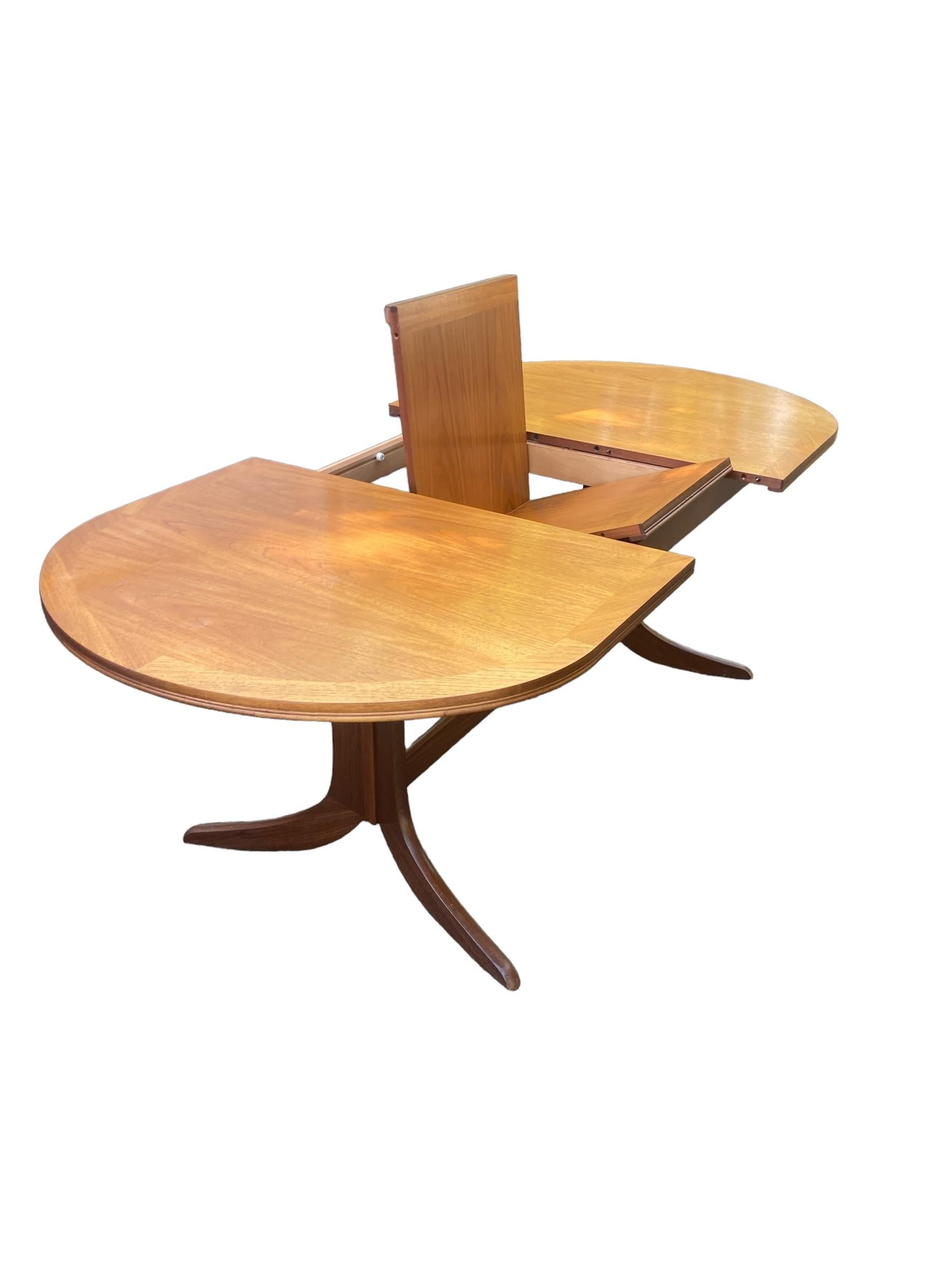 British Nathan Extendable Teak Mid Century Dining Table For Sale